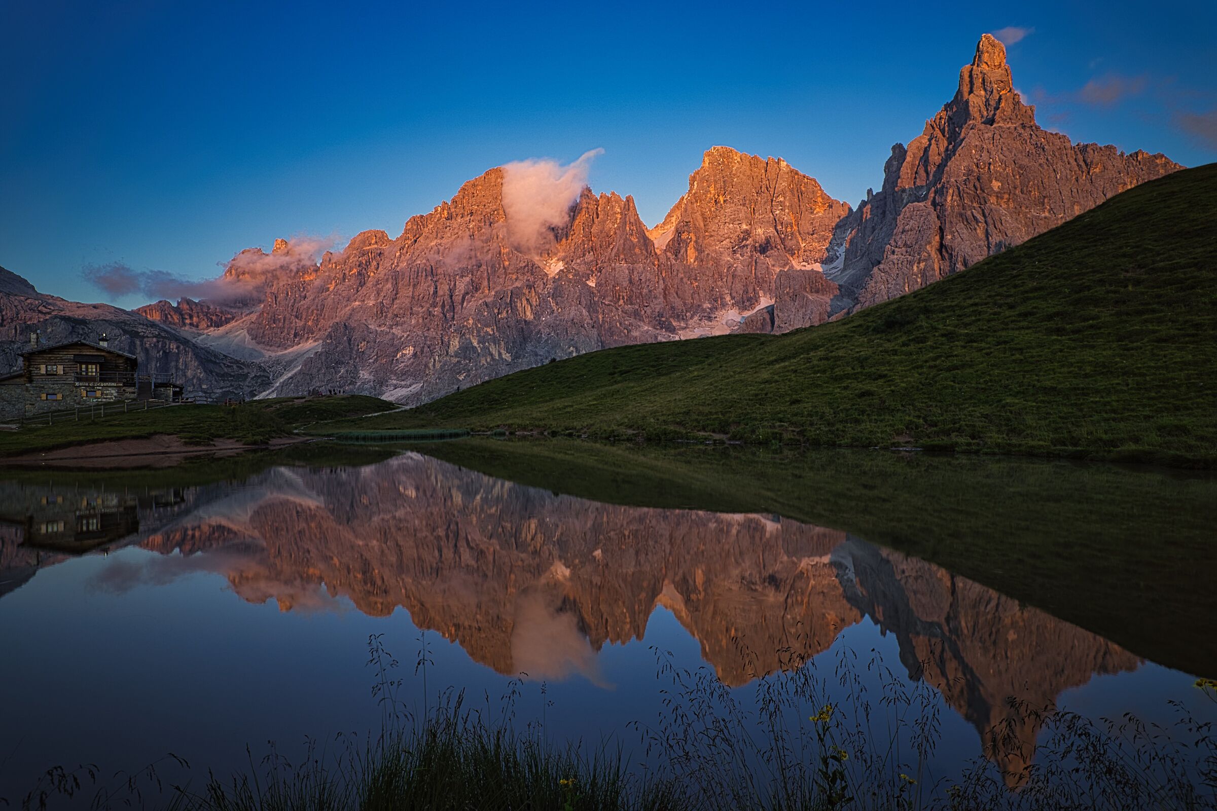 Sunset under the Shovels