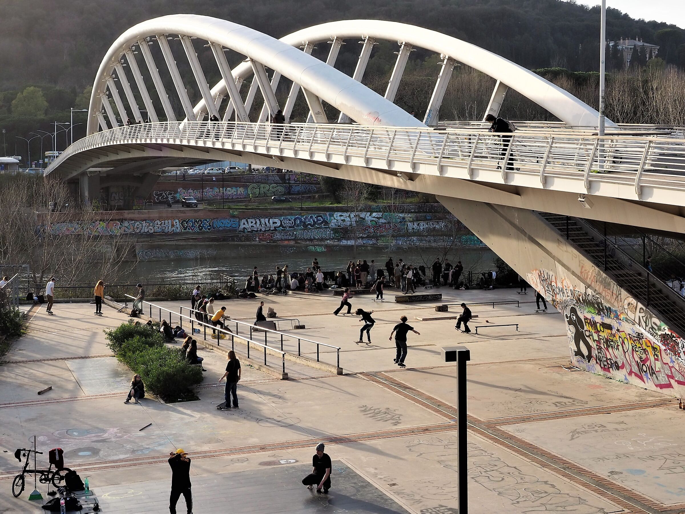 c'è vita sotto al ponte della musica...