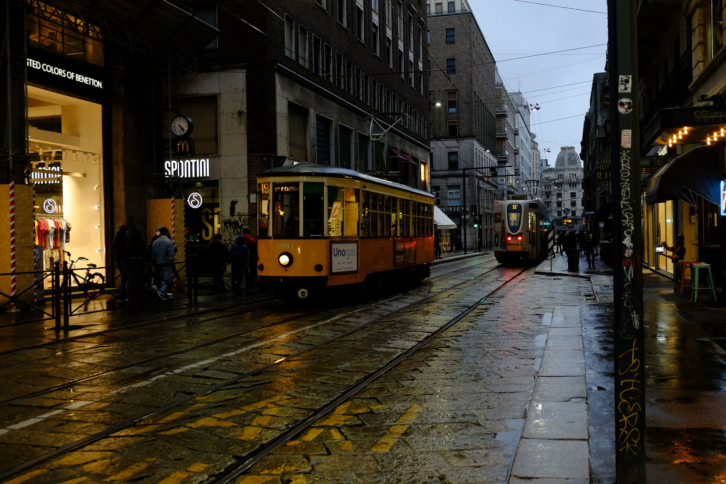 Via Mazzini Milano.