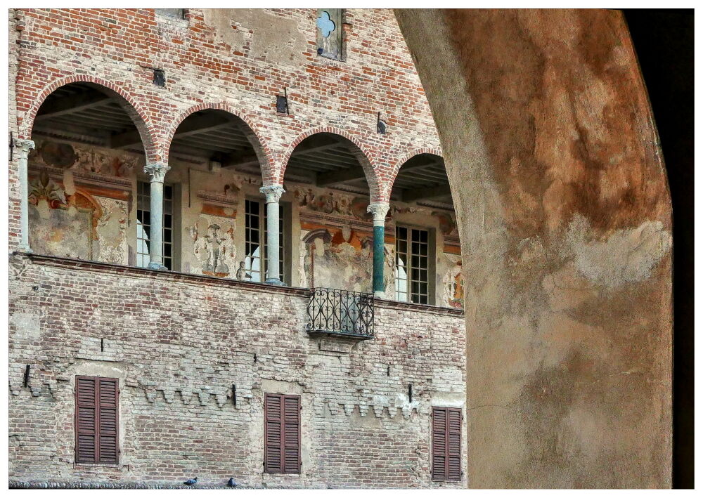 Fontanellato (pr) - Uno sguardo al loggiato