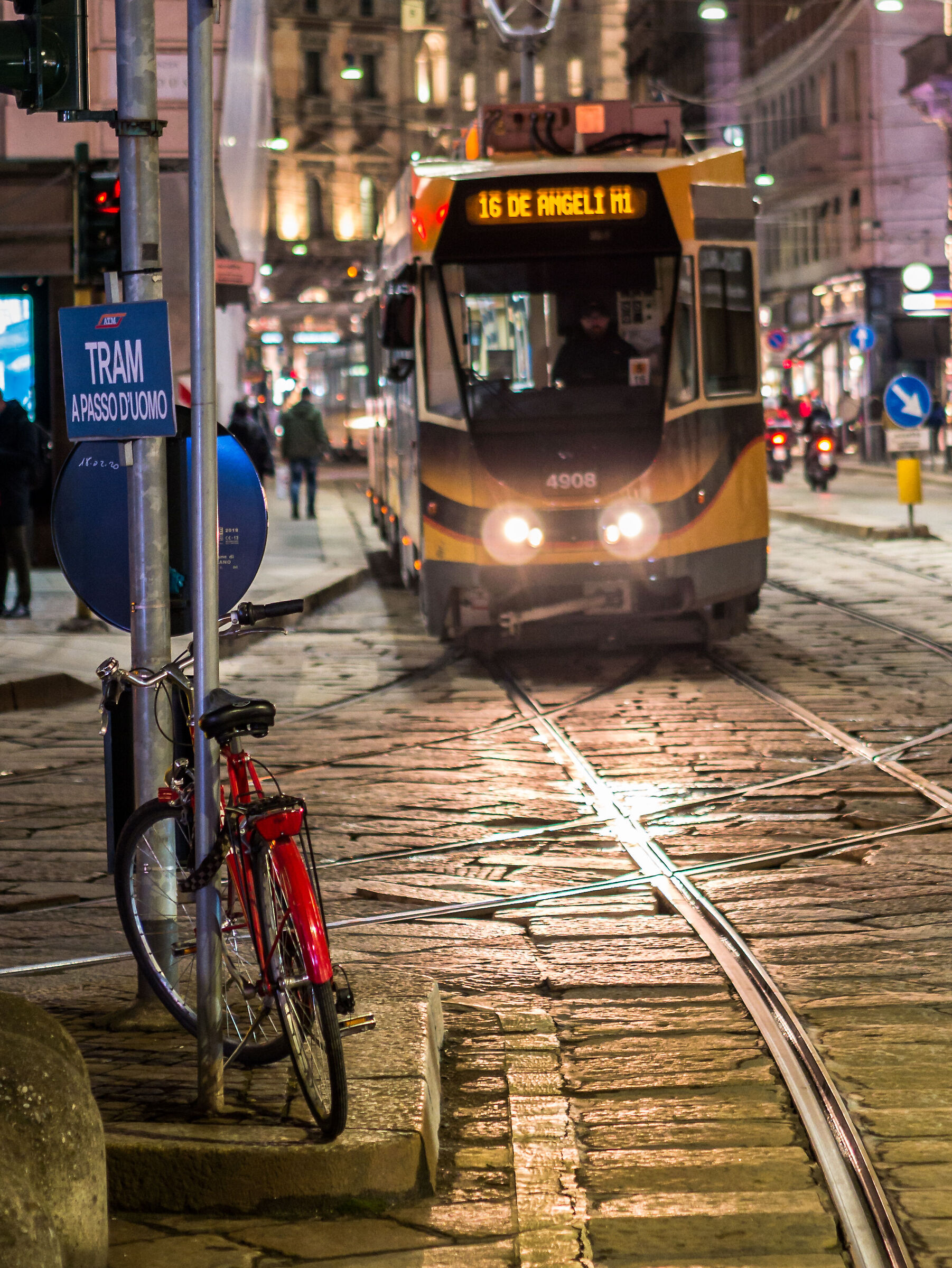The red bike - Milan