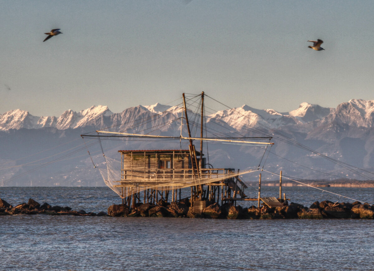 Sea and Mountains, Apuans from Marina di Pisa