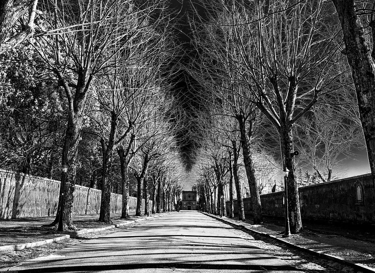 Alley of the monastery