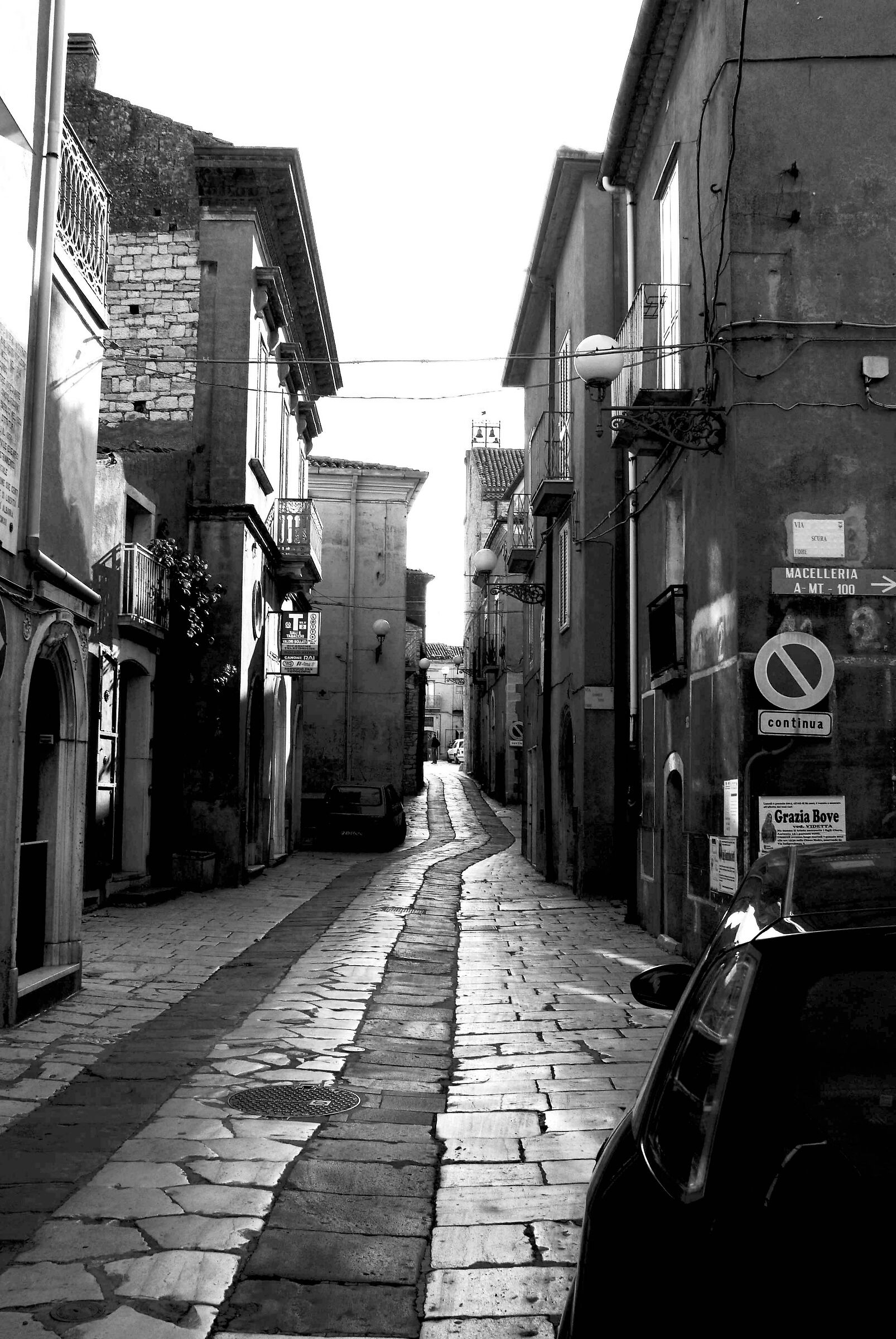 Maschito prendi questa strada e vai