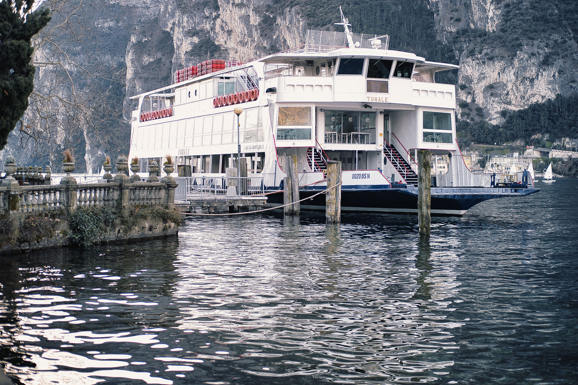 Gada Ferry