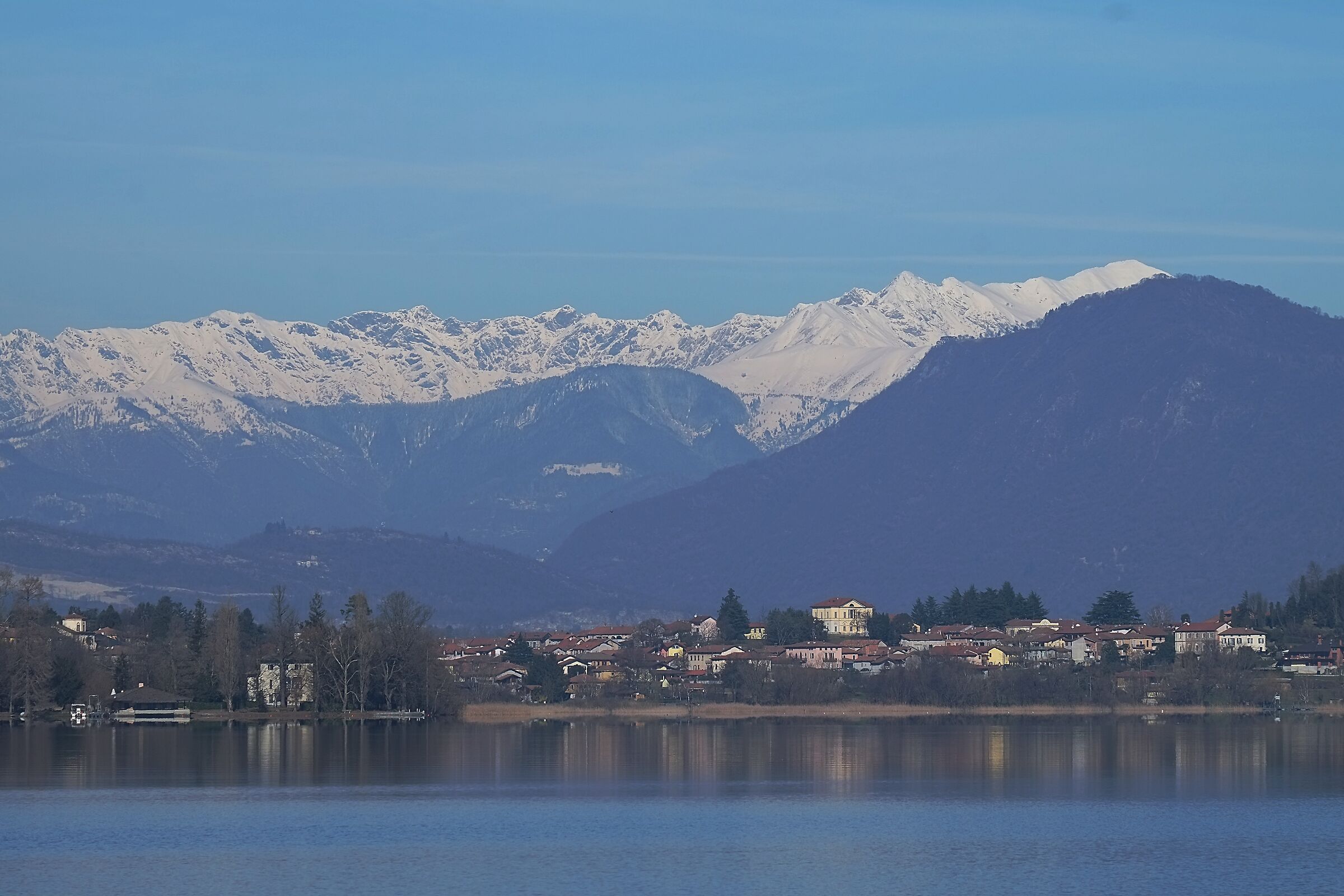 Cazzago Brabbia :Lake Varese