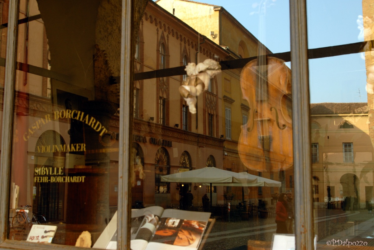 Cremona ...... Featured