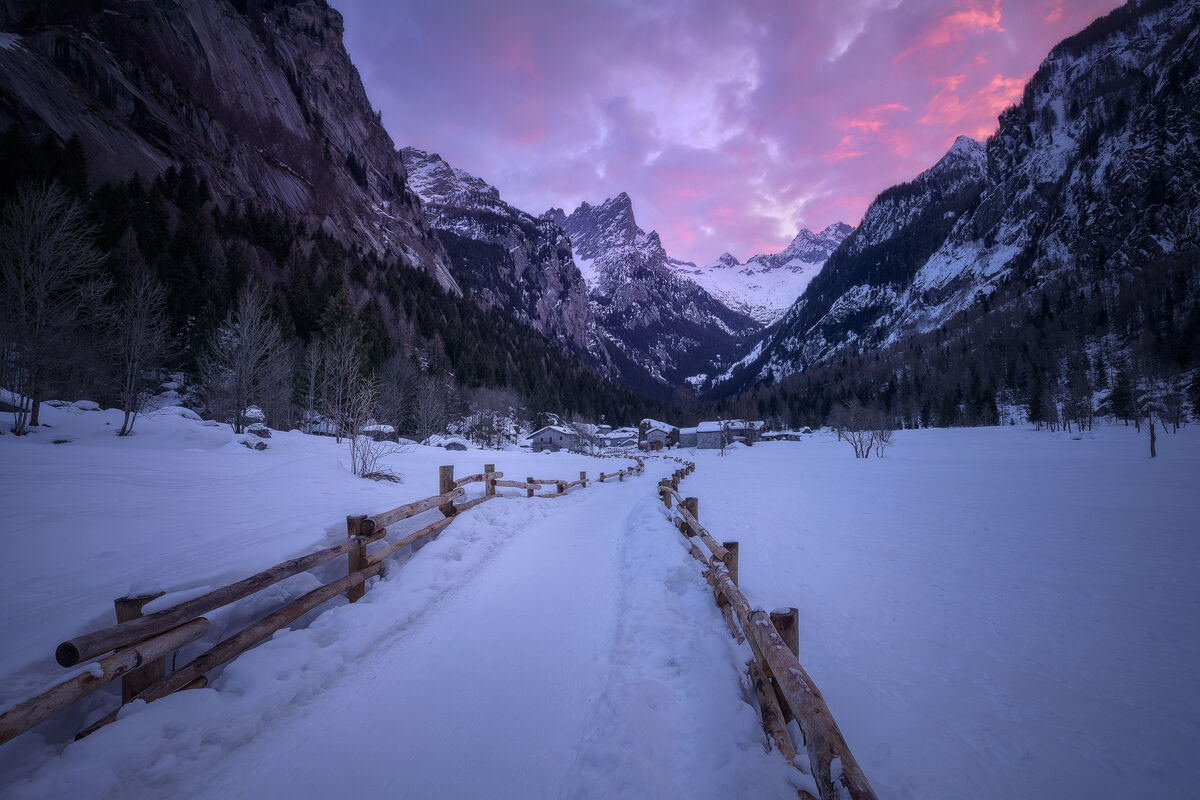 Dream's valley on fire