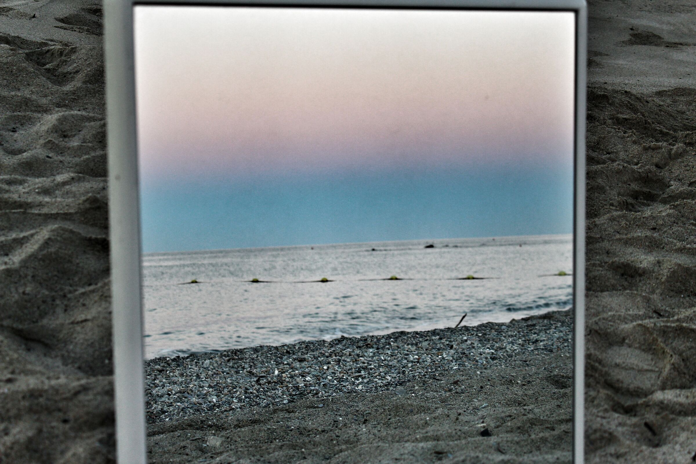 the sea in the mirror