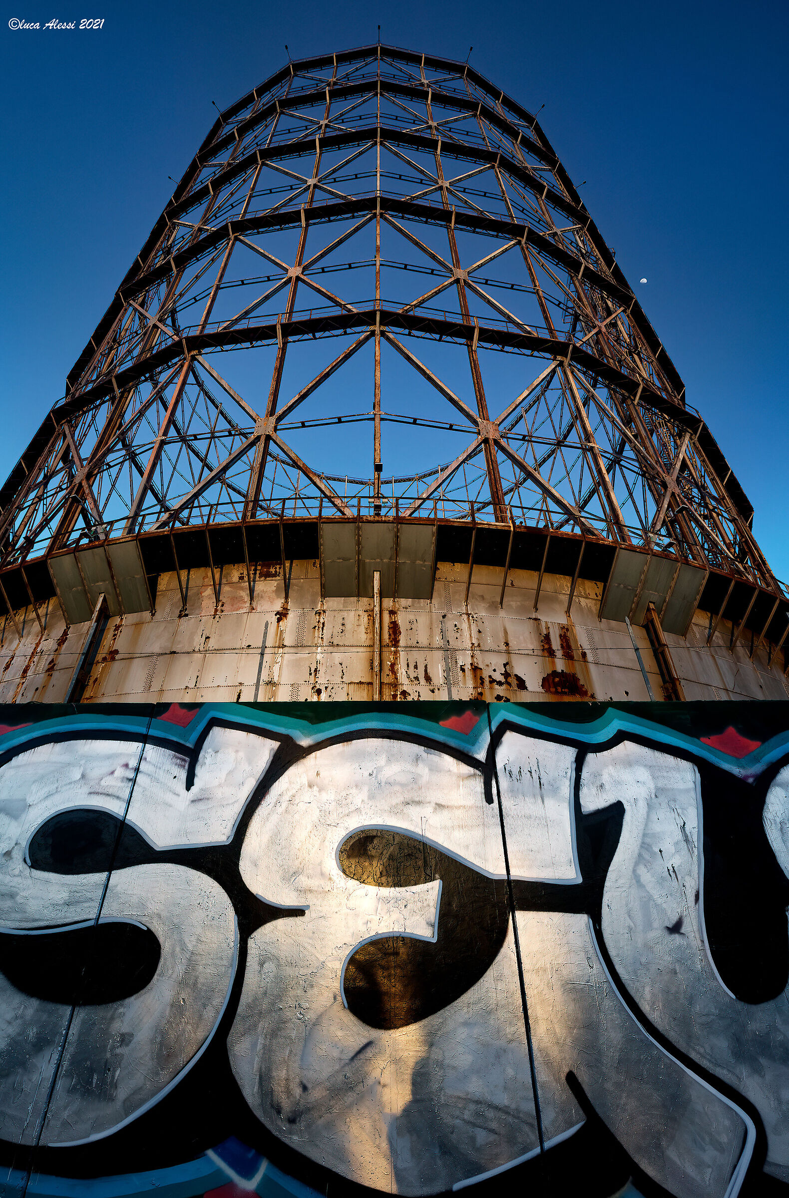 Stret art and industrial archeology