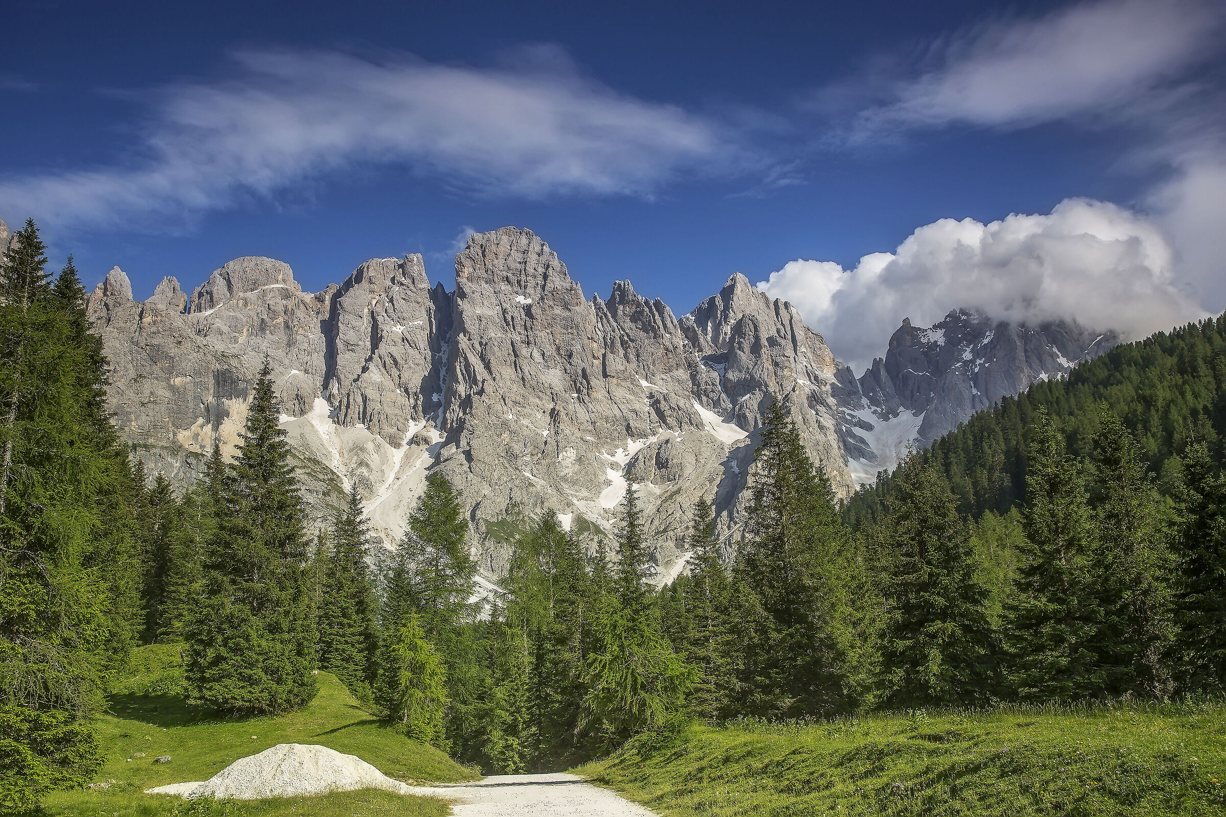 Shovels of St. Martin