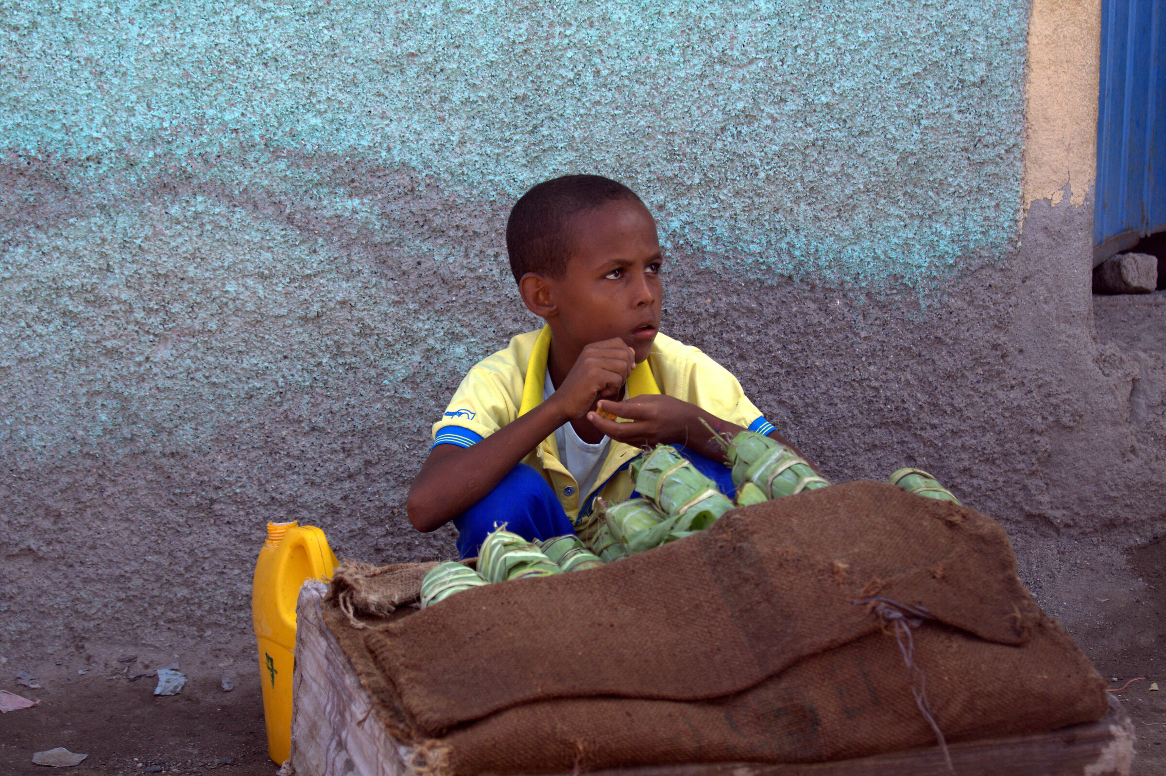 0281-Venditore di qat (khat), foglie da masticare