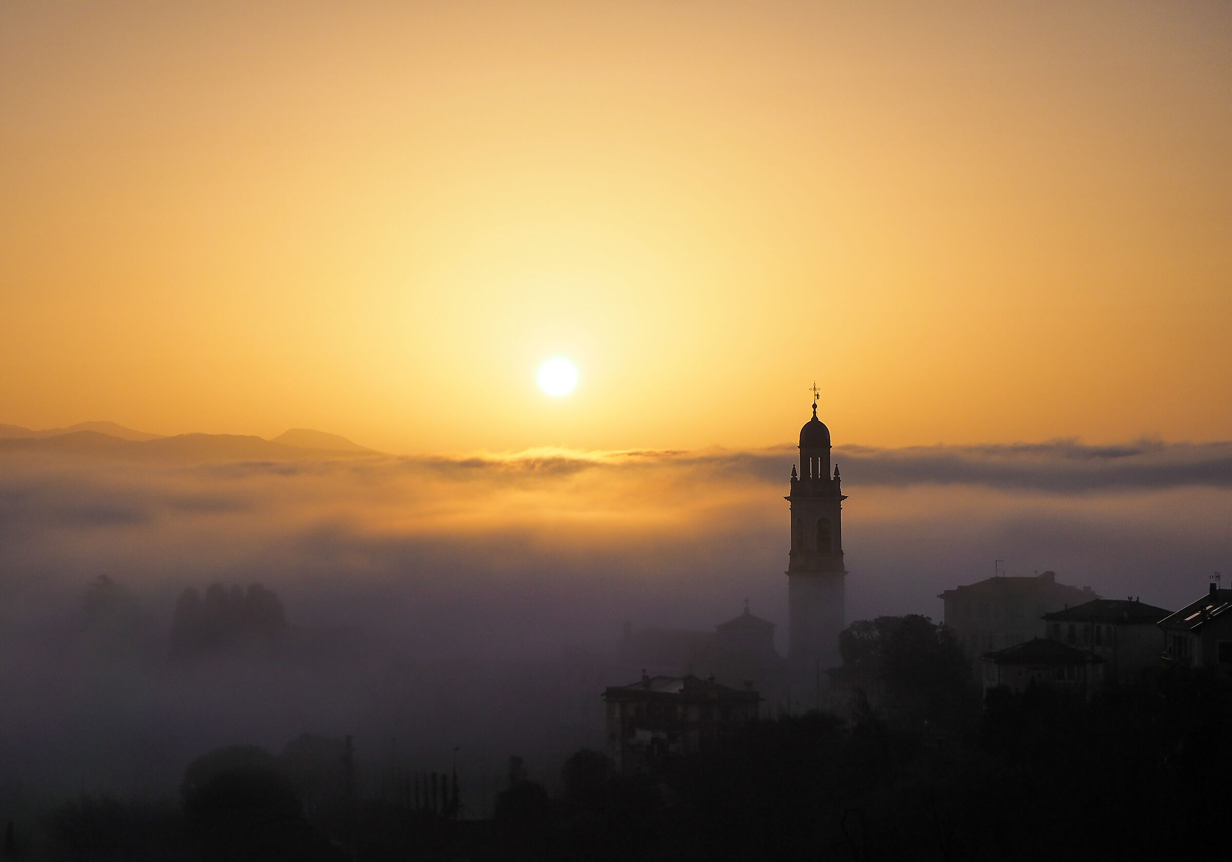 Alba a San Lorenzo della costa (caligo)