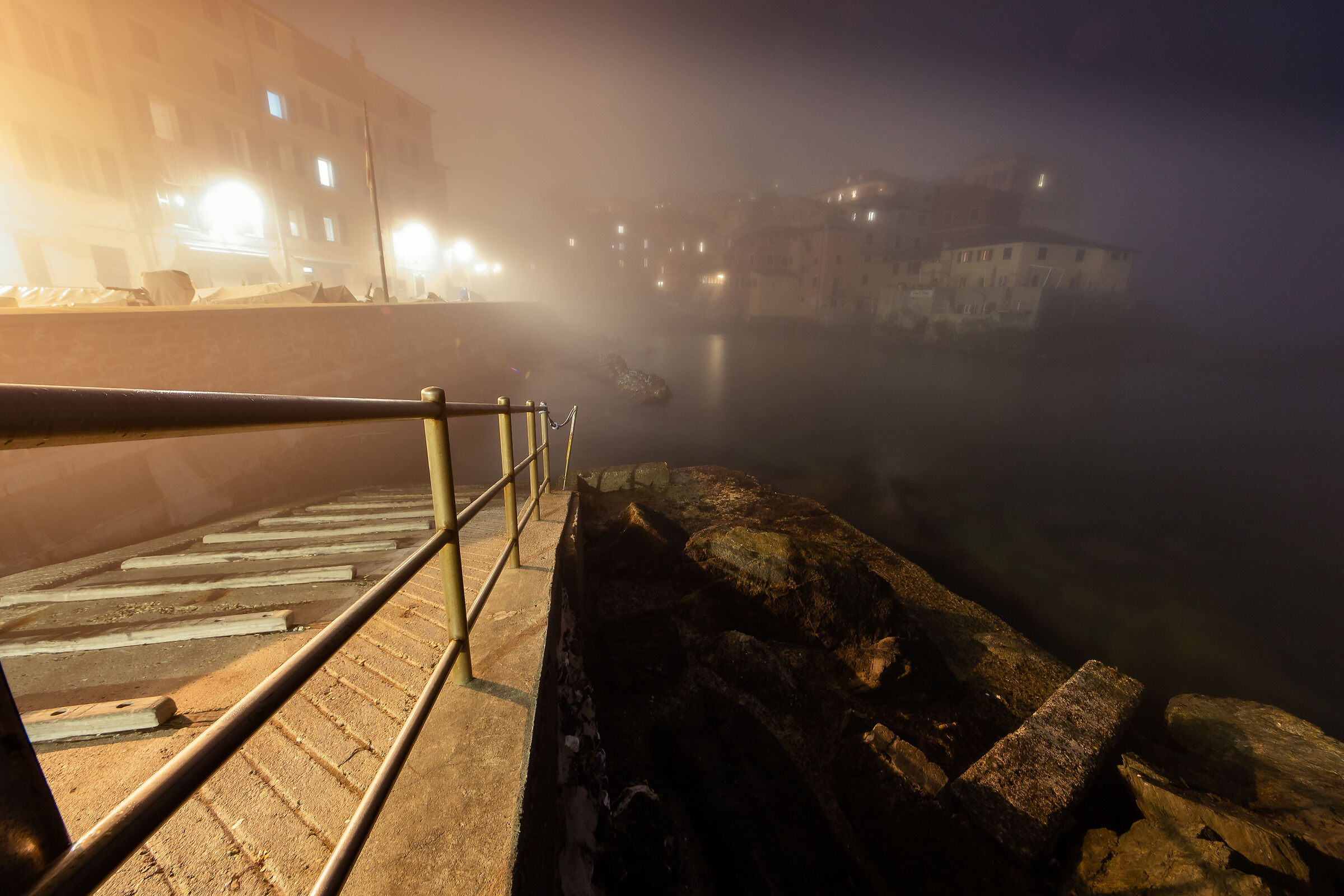 Nebbia marina a Boccadasse
