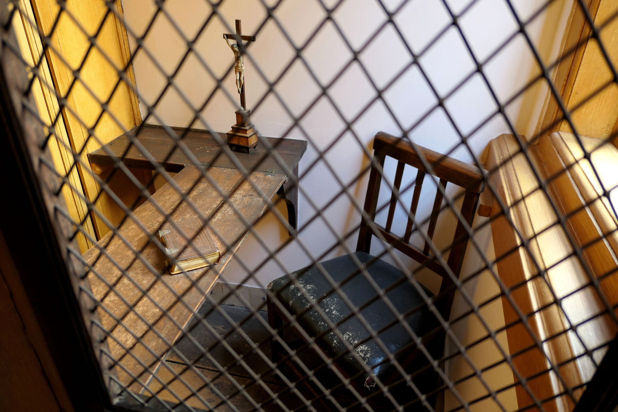 Chiesa del sottotetto "Confessionale"