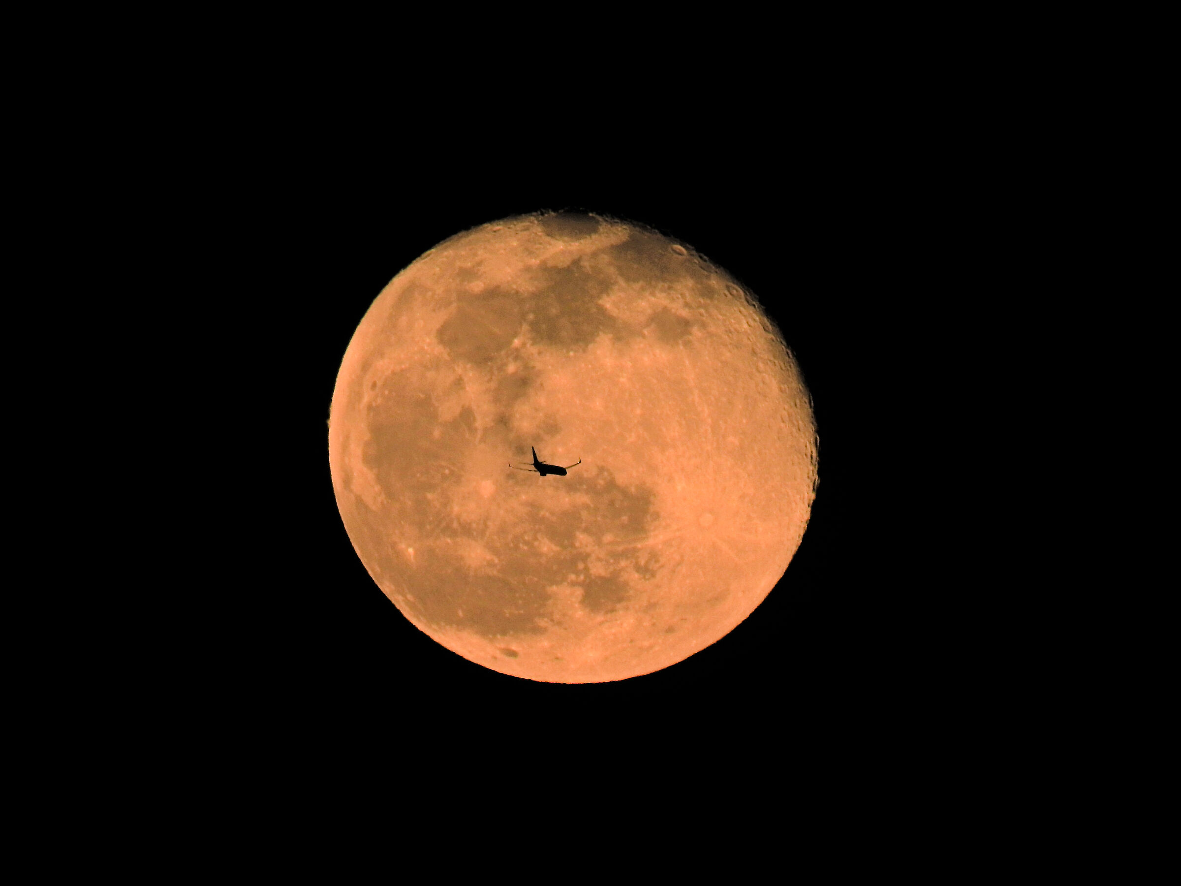 Luna e aereo 28/2/2021