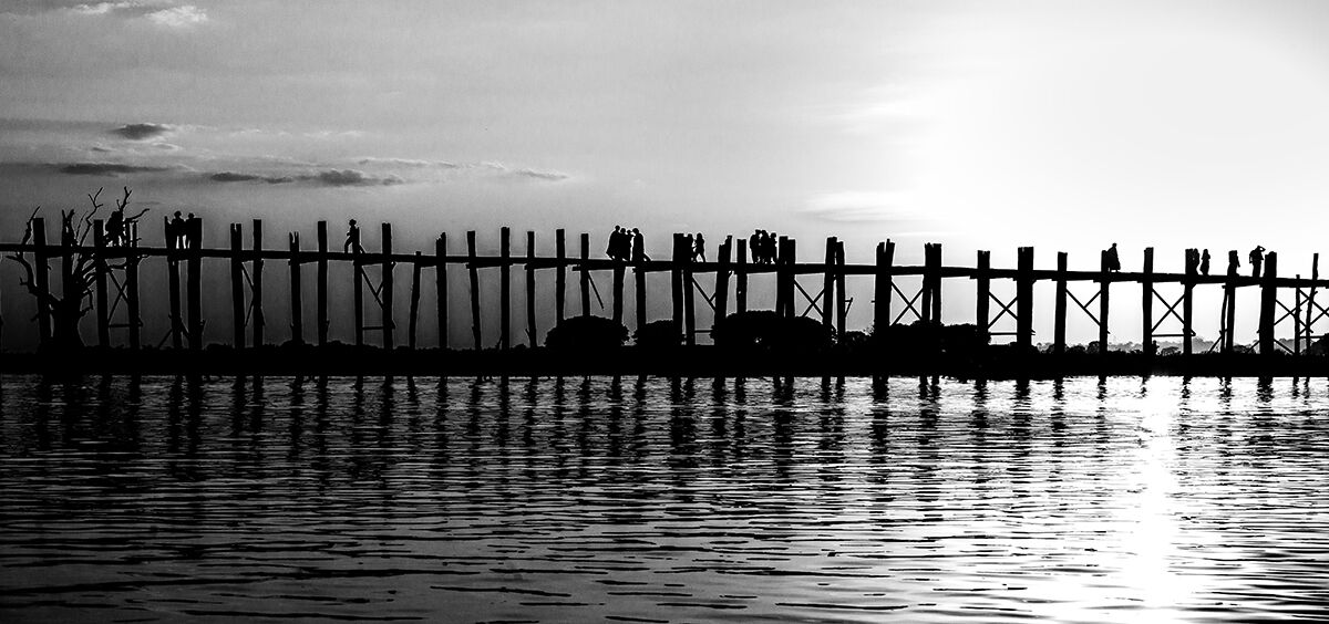 La riva bianca, la riva nera.