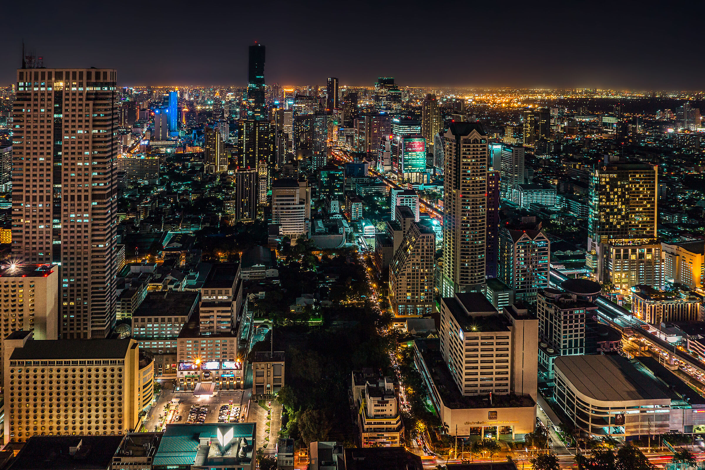 Bangkok by night