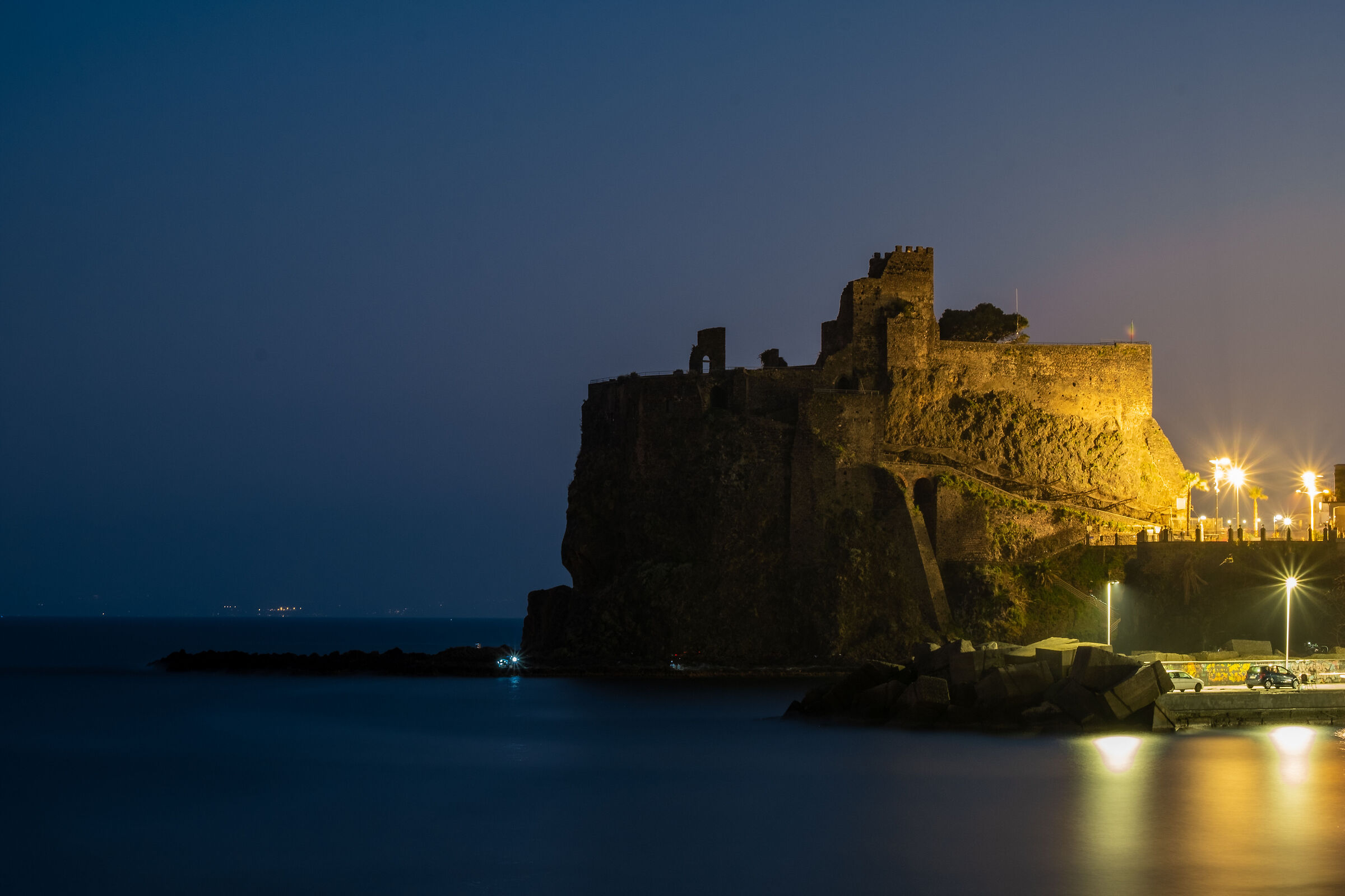 Nocturne in Acicastello