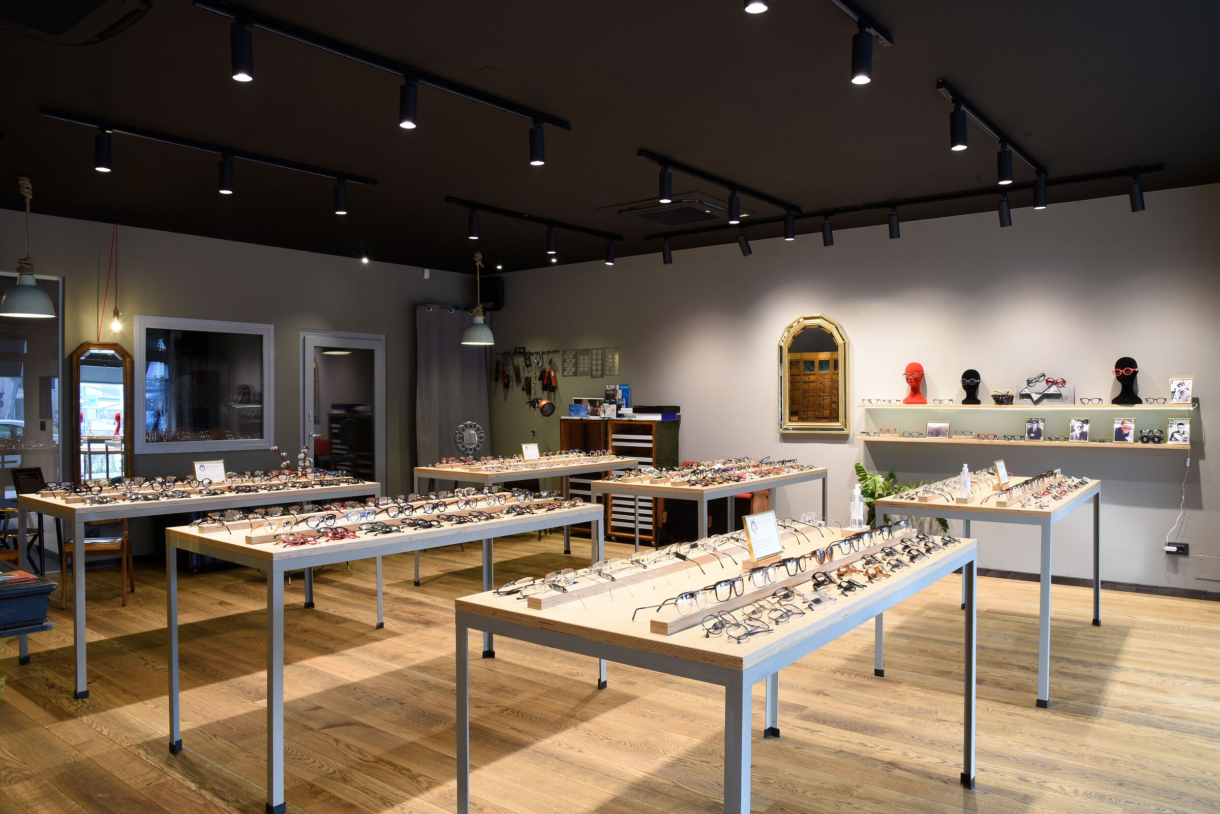 Optical store