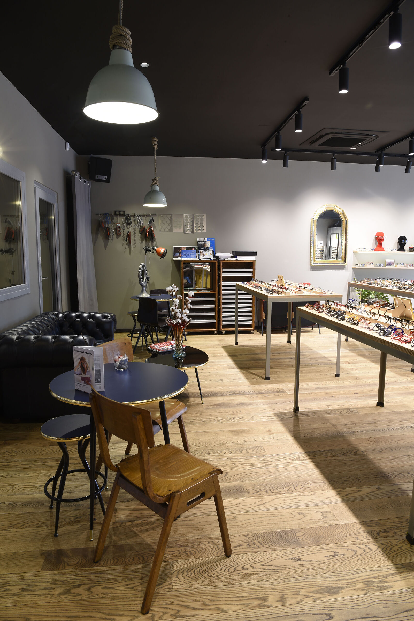 Optical store