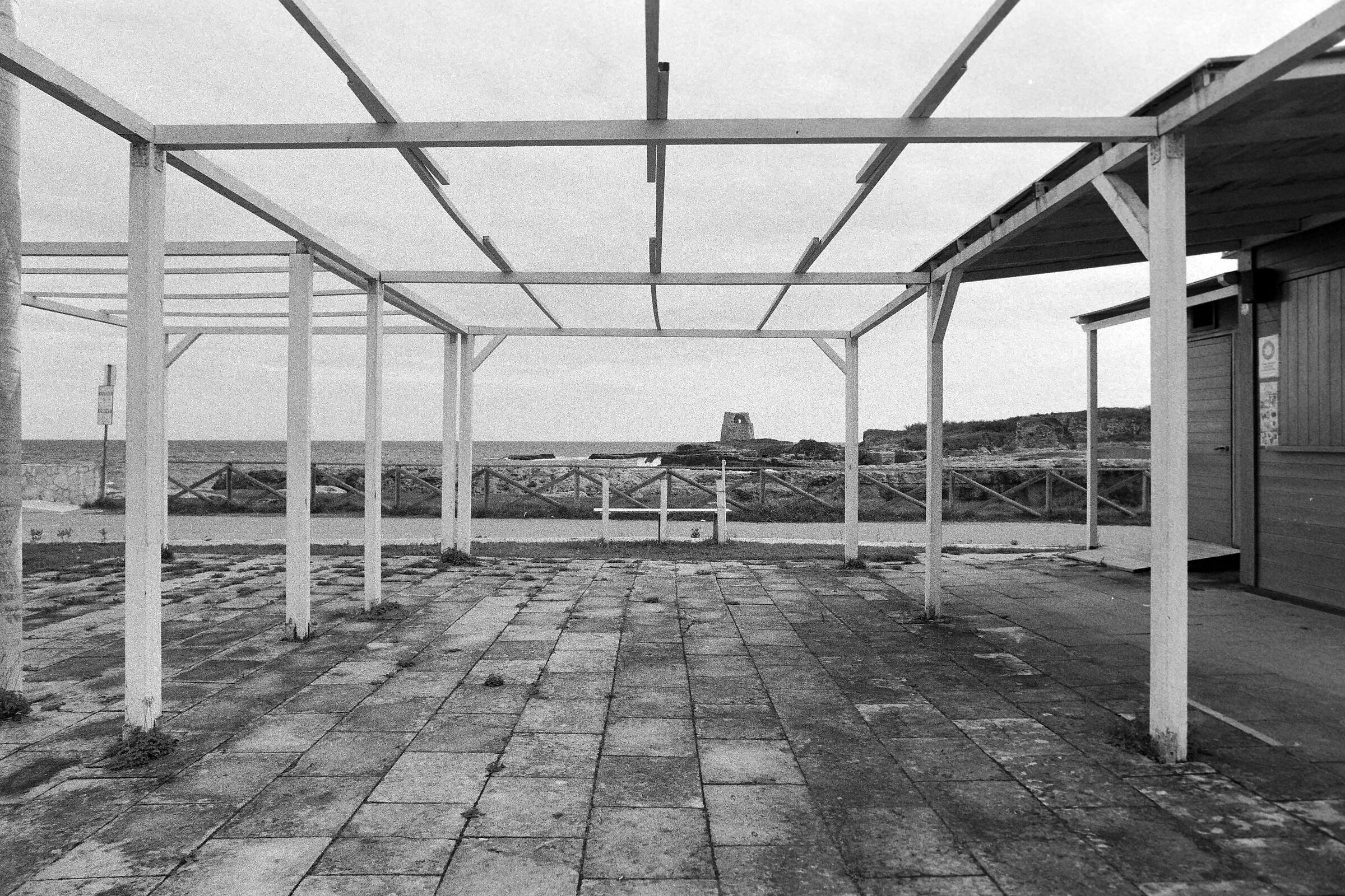 Una cornice per la torre di Roca