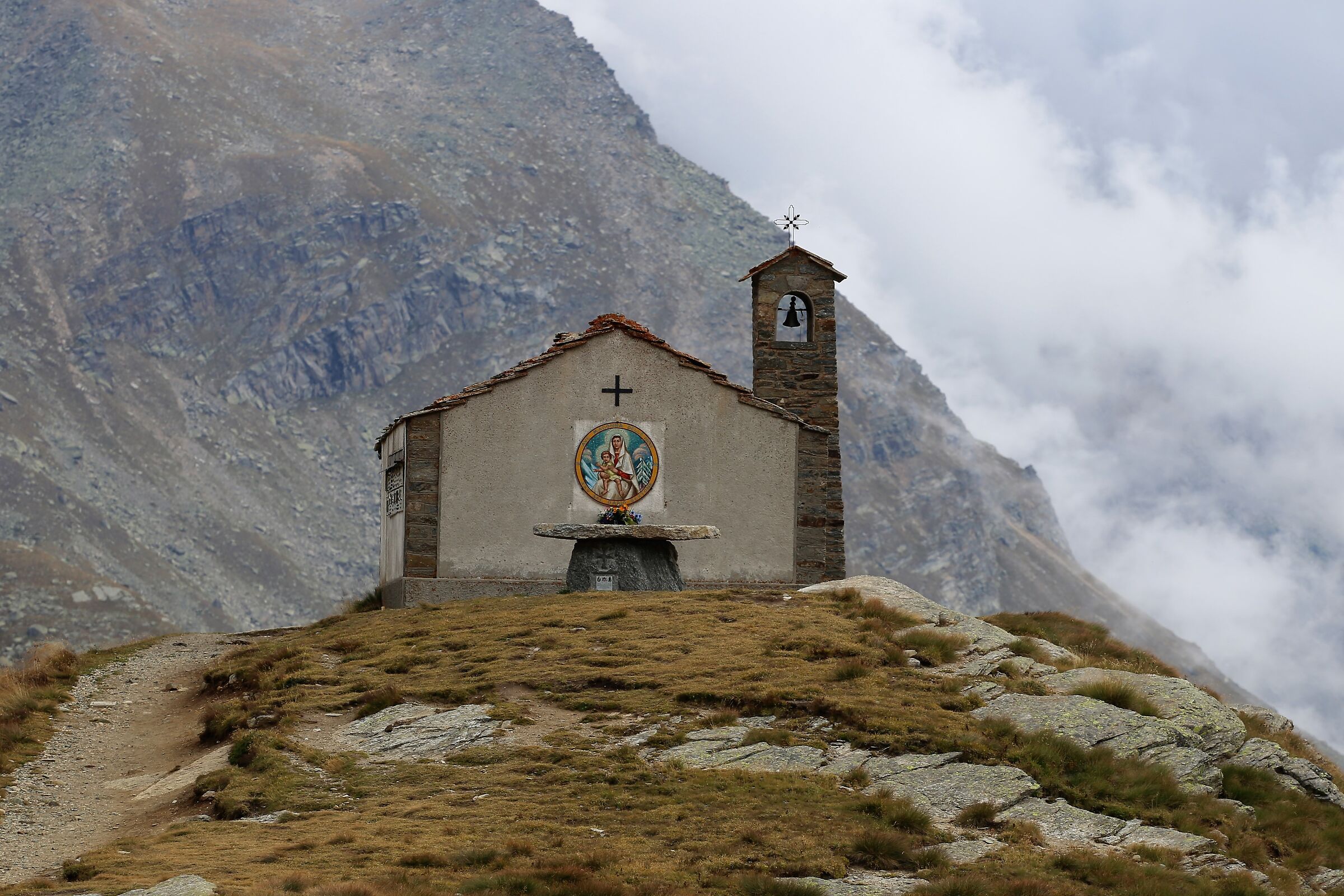 Chiesetta di montagna