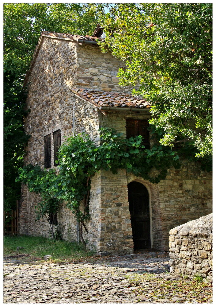 Castello di Torrechiara PR - Nell'antico borgo