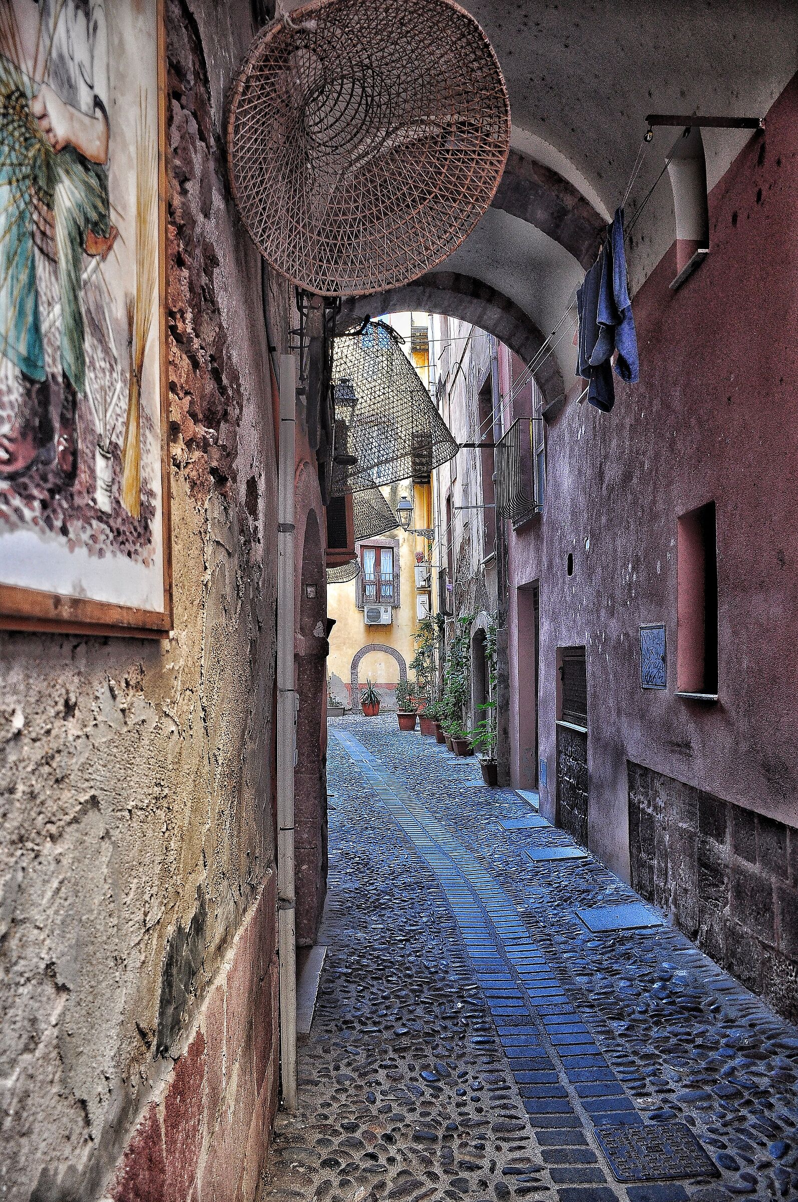 Through the streets of Bosa