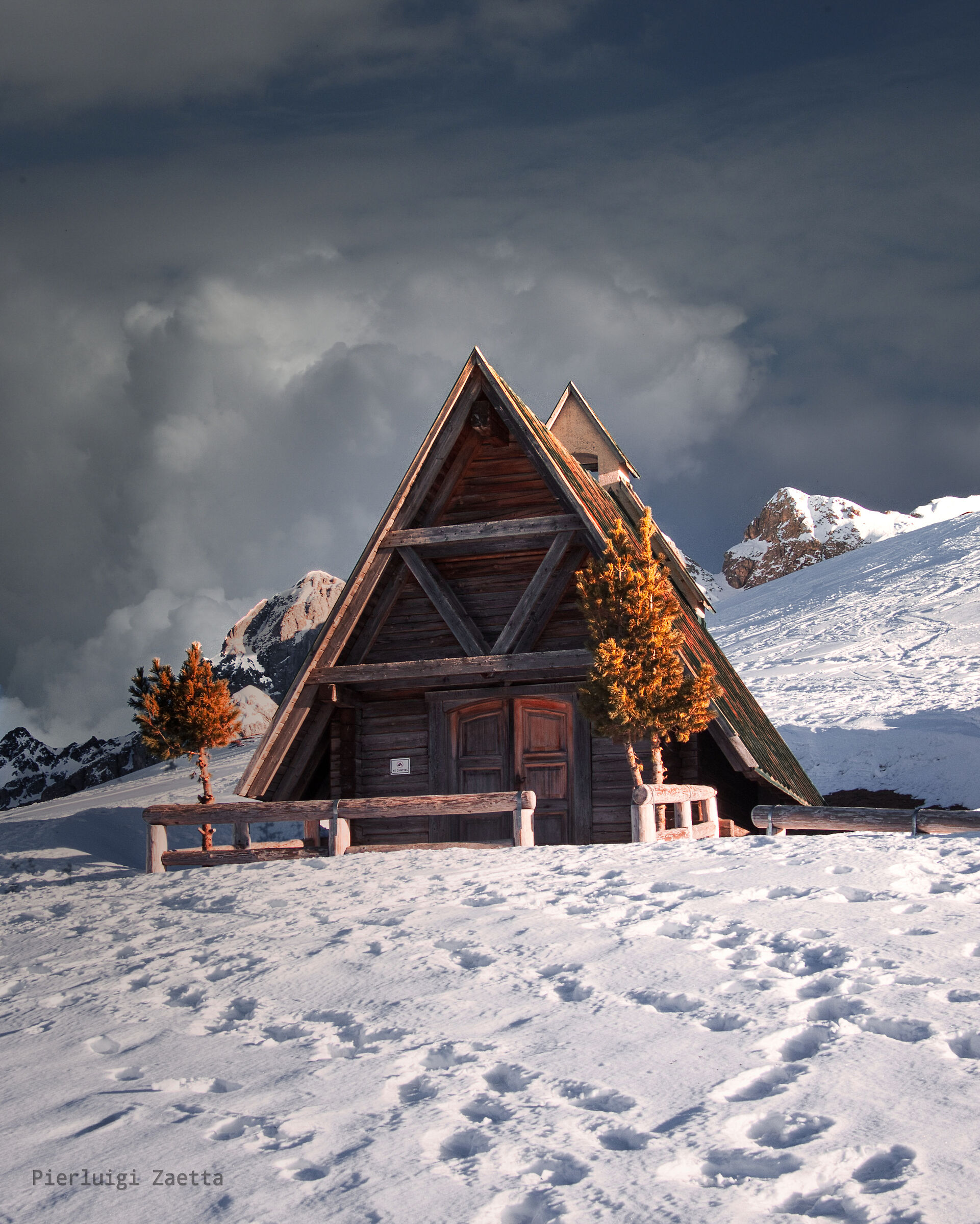 Giau's pass little church