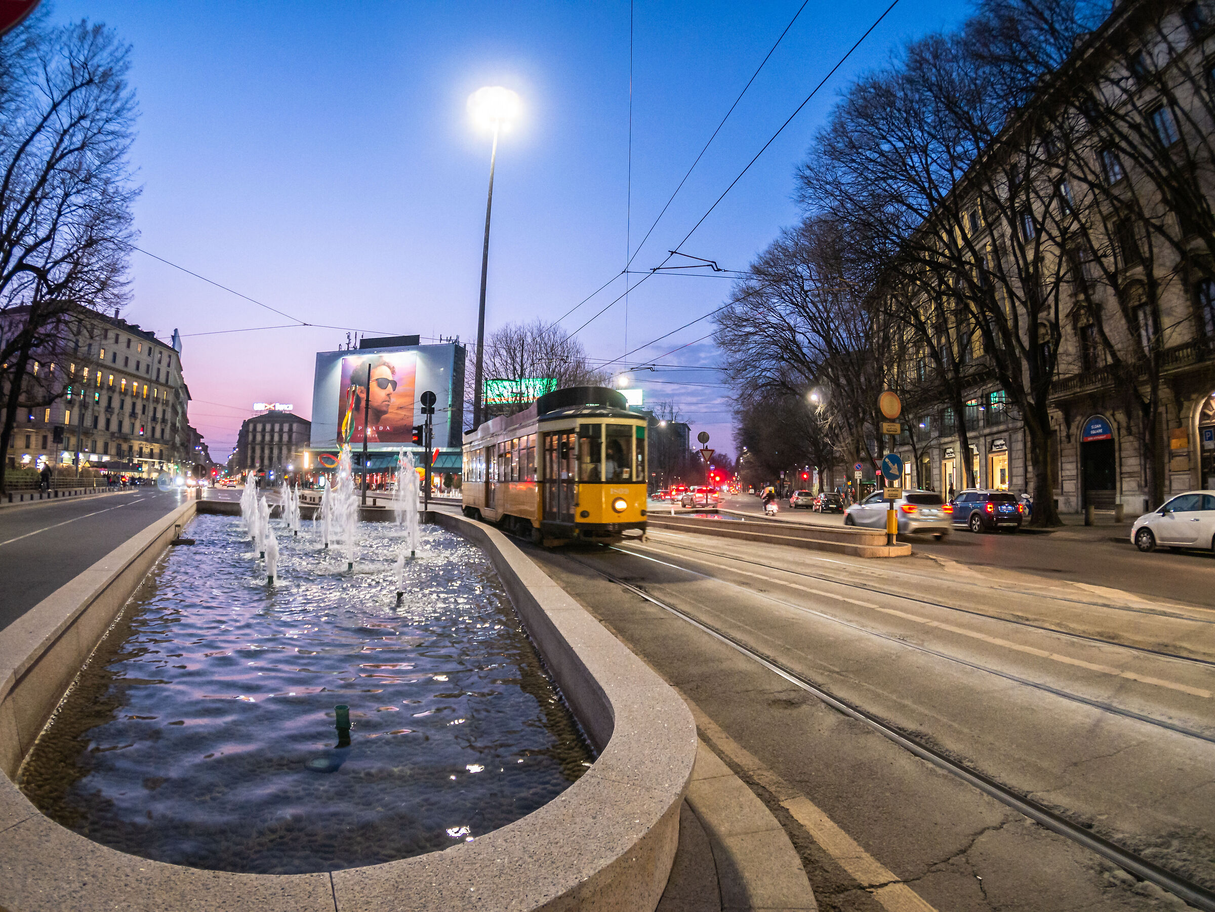 Piazzale Cadorna - Milan