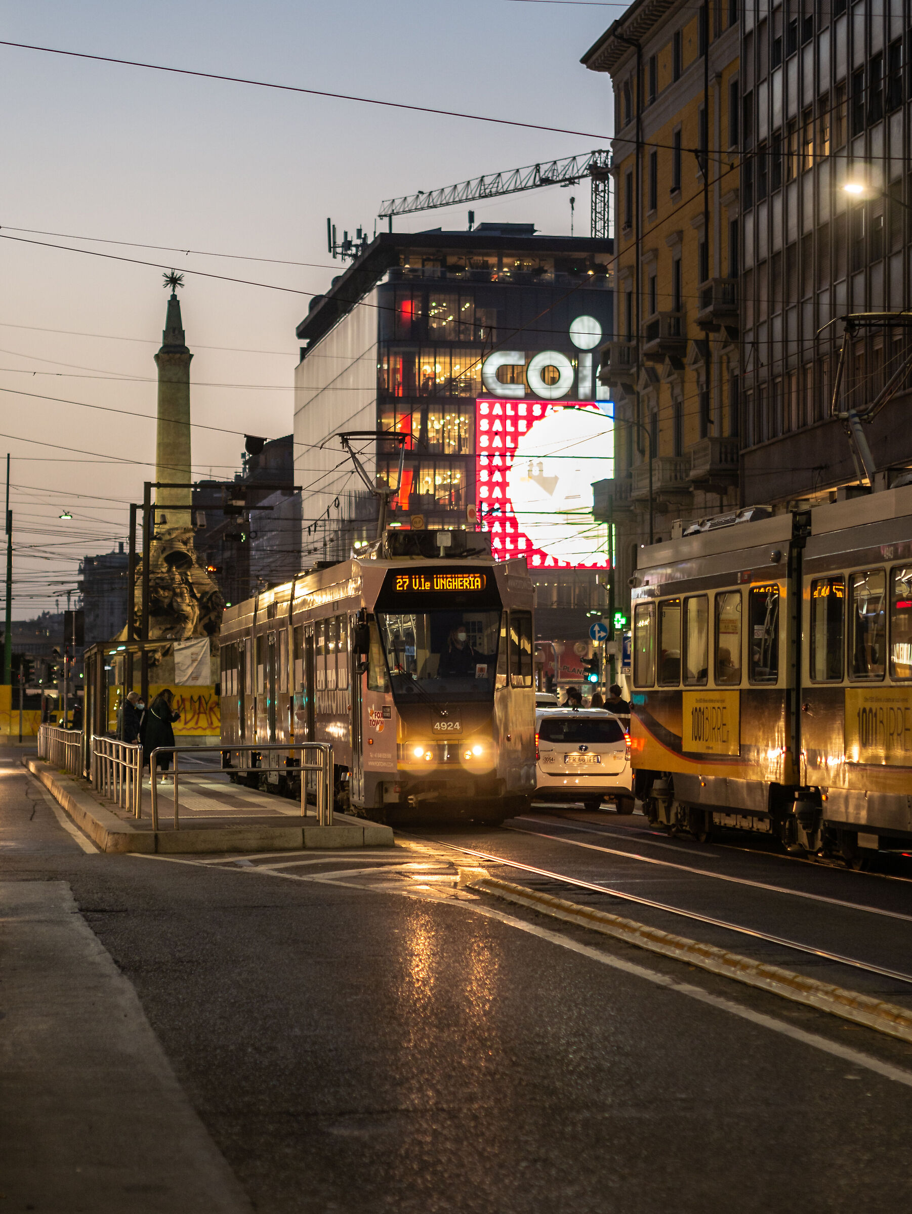 Piazza 5 days - Milan