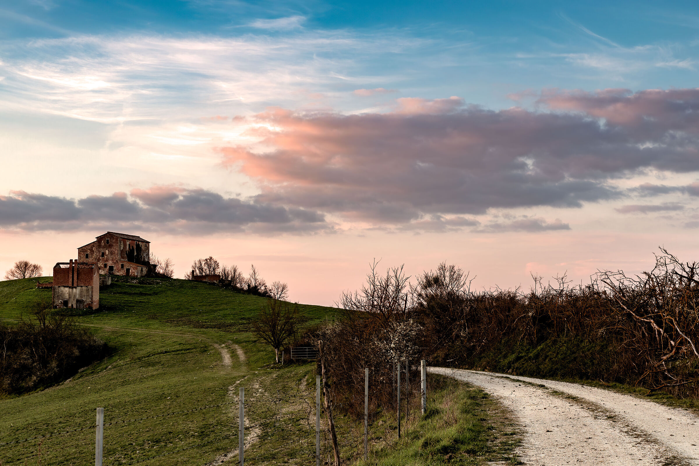 tramonto in valdichiana meridionale