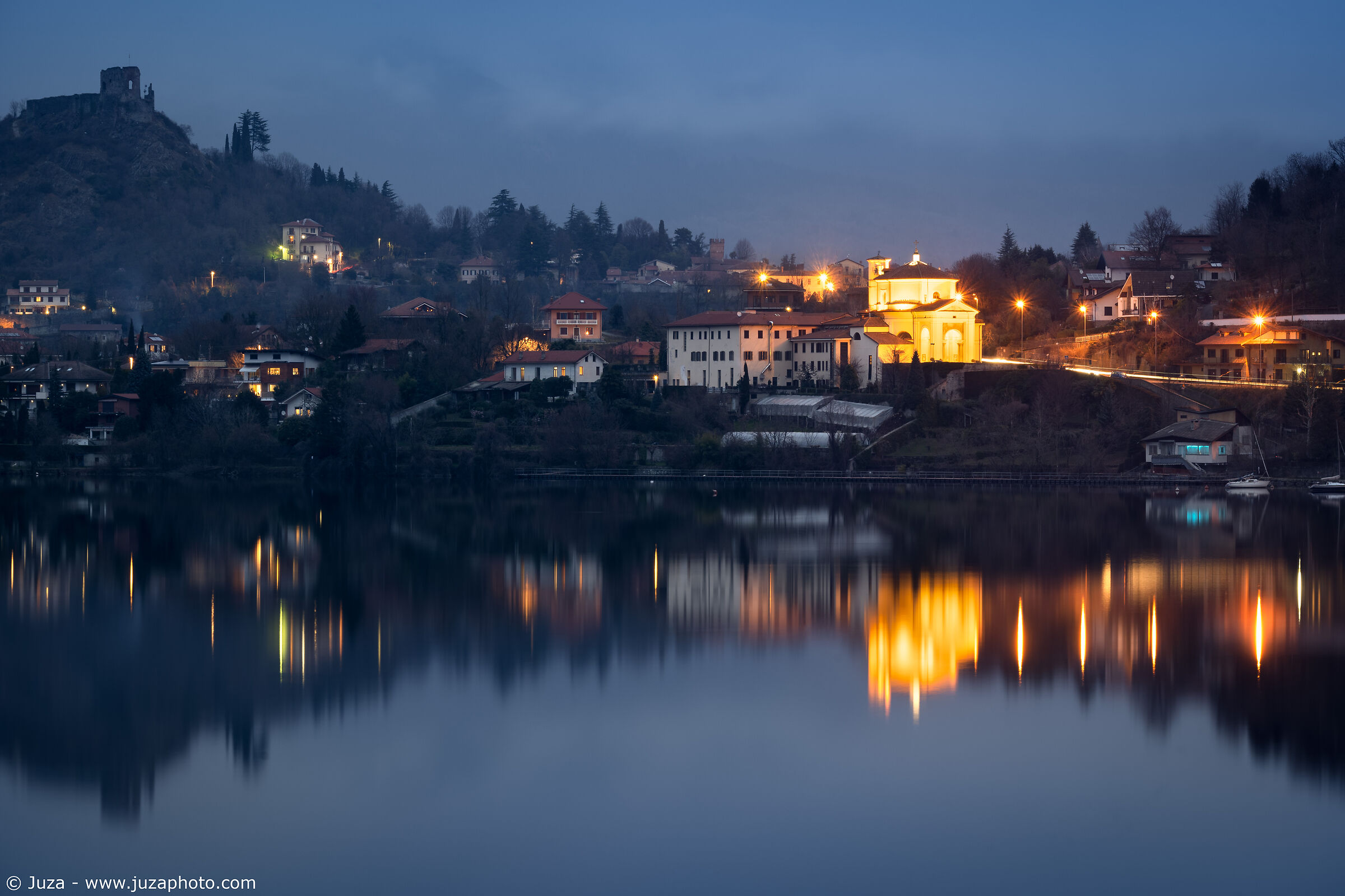 La sera sui laghi di Avigliana