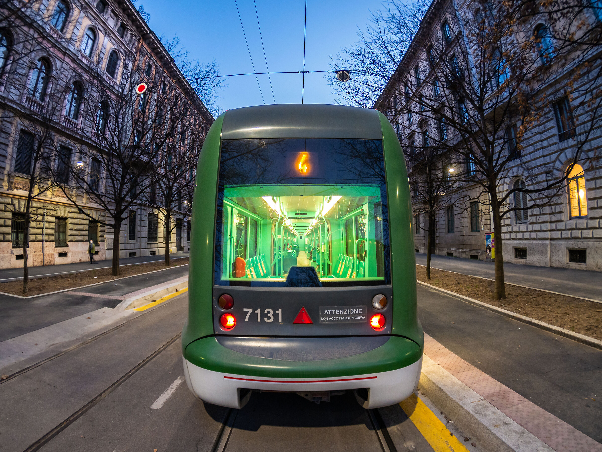 Tram - Piazza Castello Milano