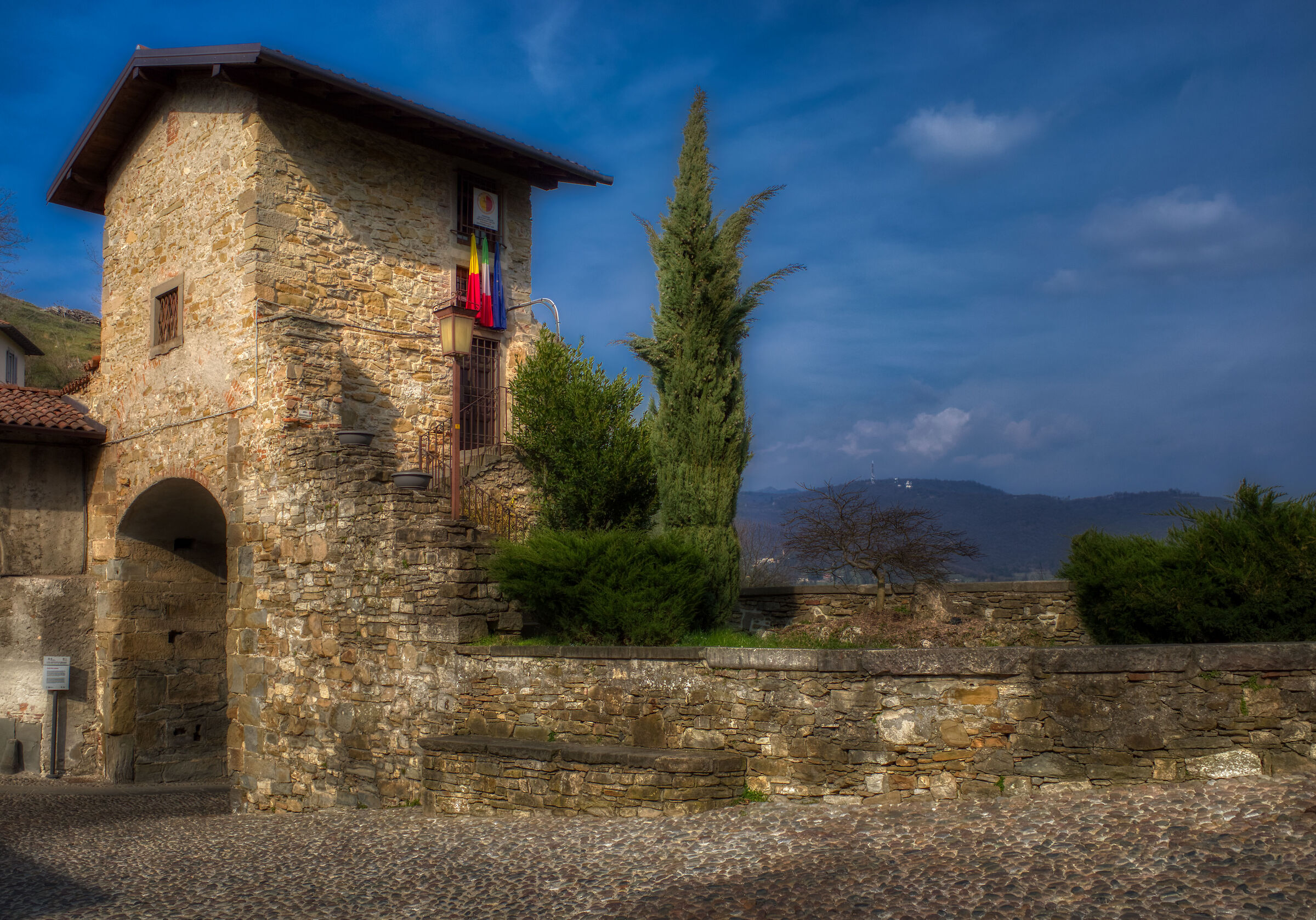 Bergamo, porta S. Lorenzo