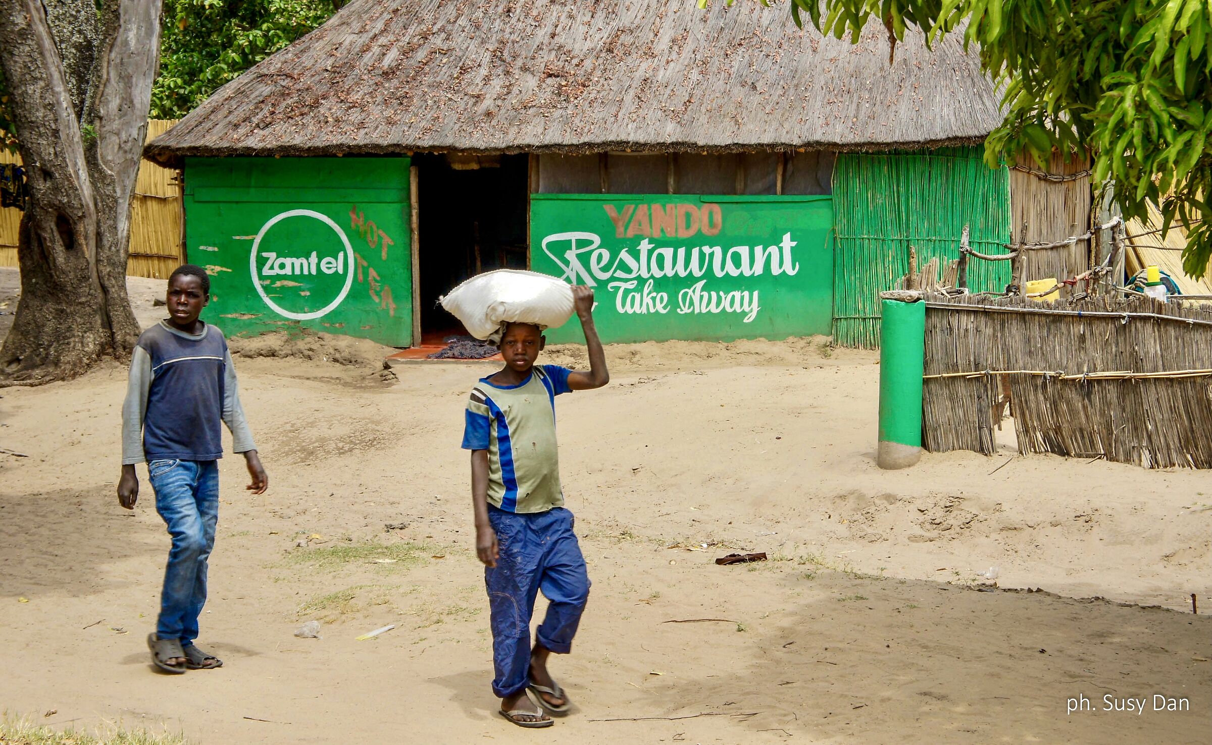 Solo asporto. Zambia style...