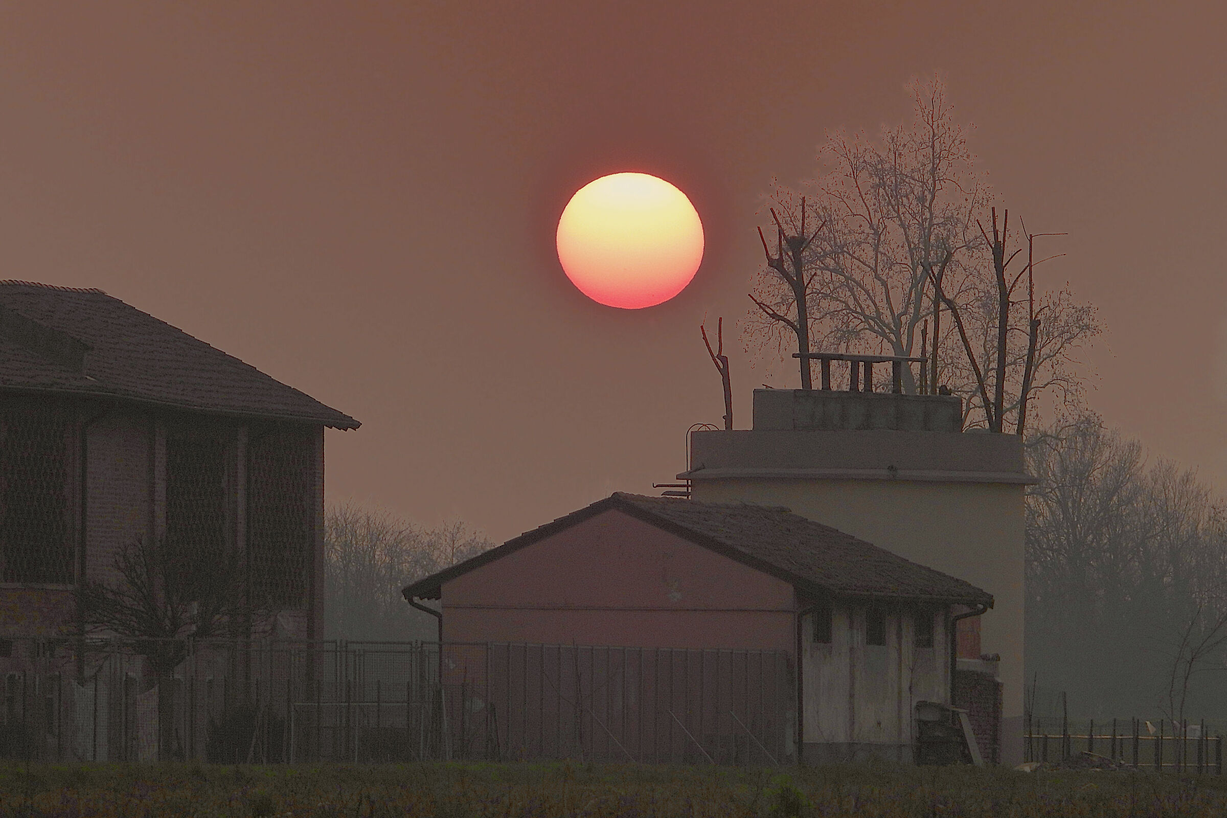 "Sun heater farmhouse" 1