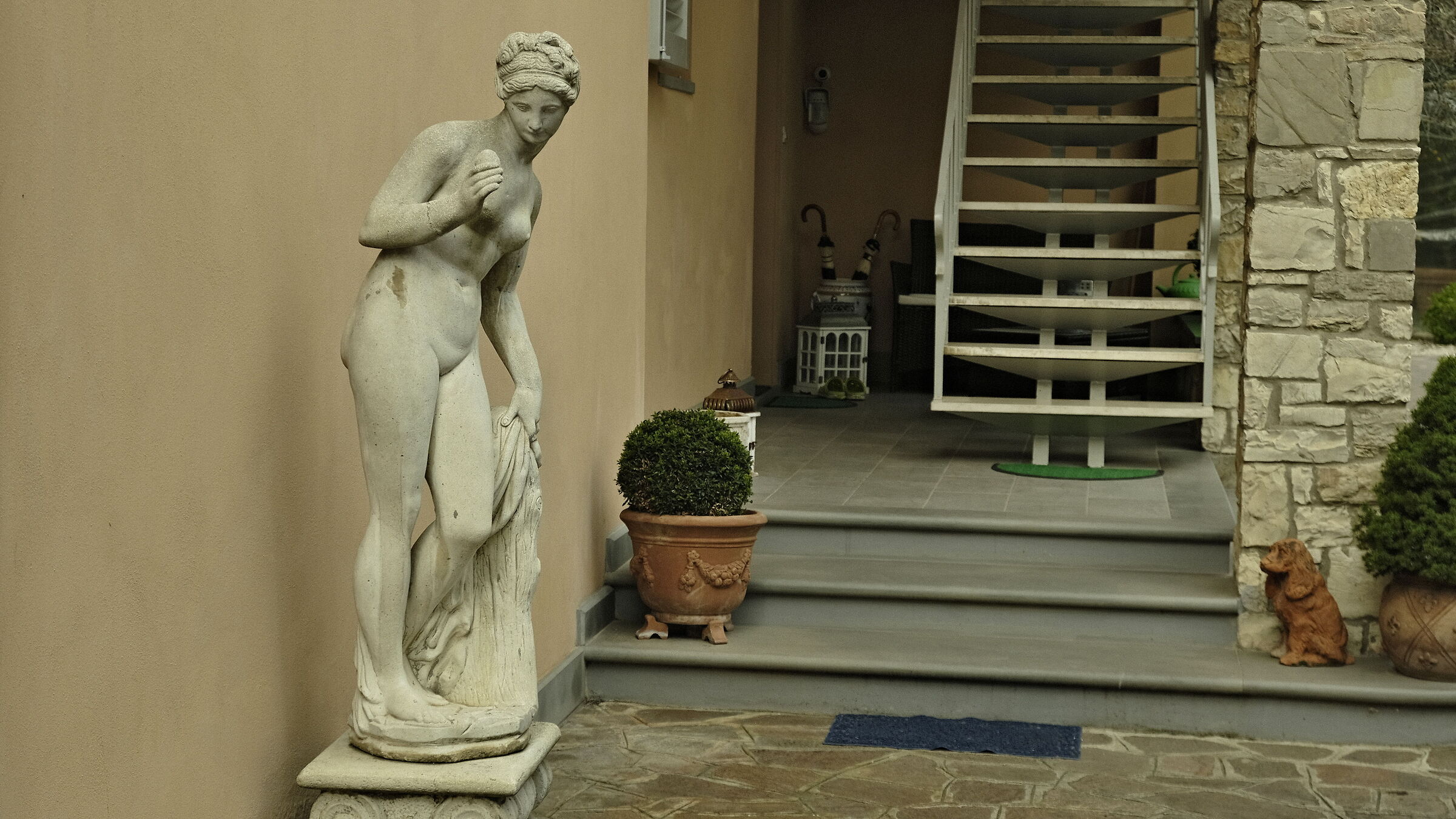 Nudo . . . condominiale