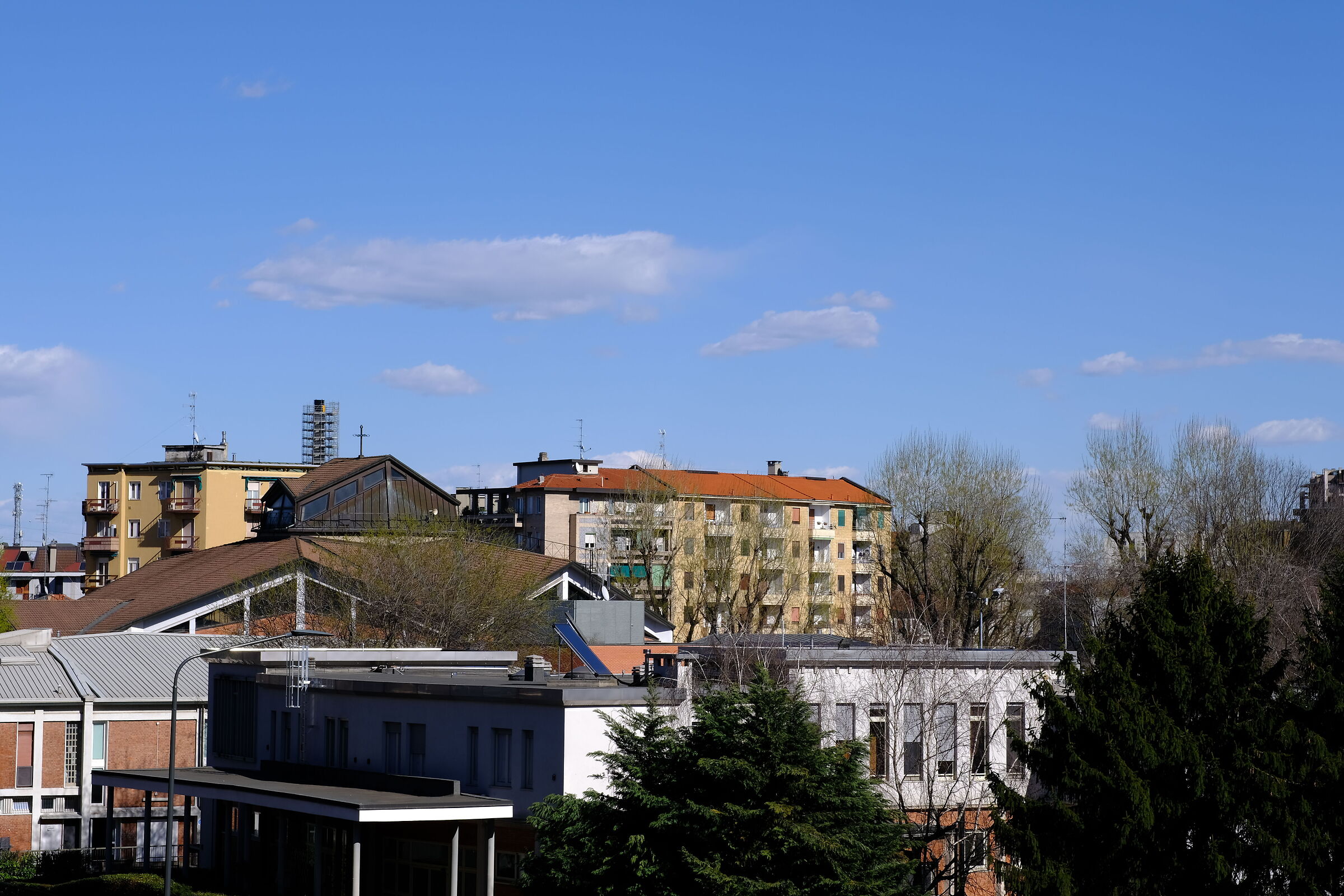 riferimento Tokina 300 mirror:foto insieme case riprese