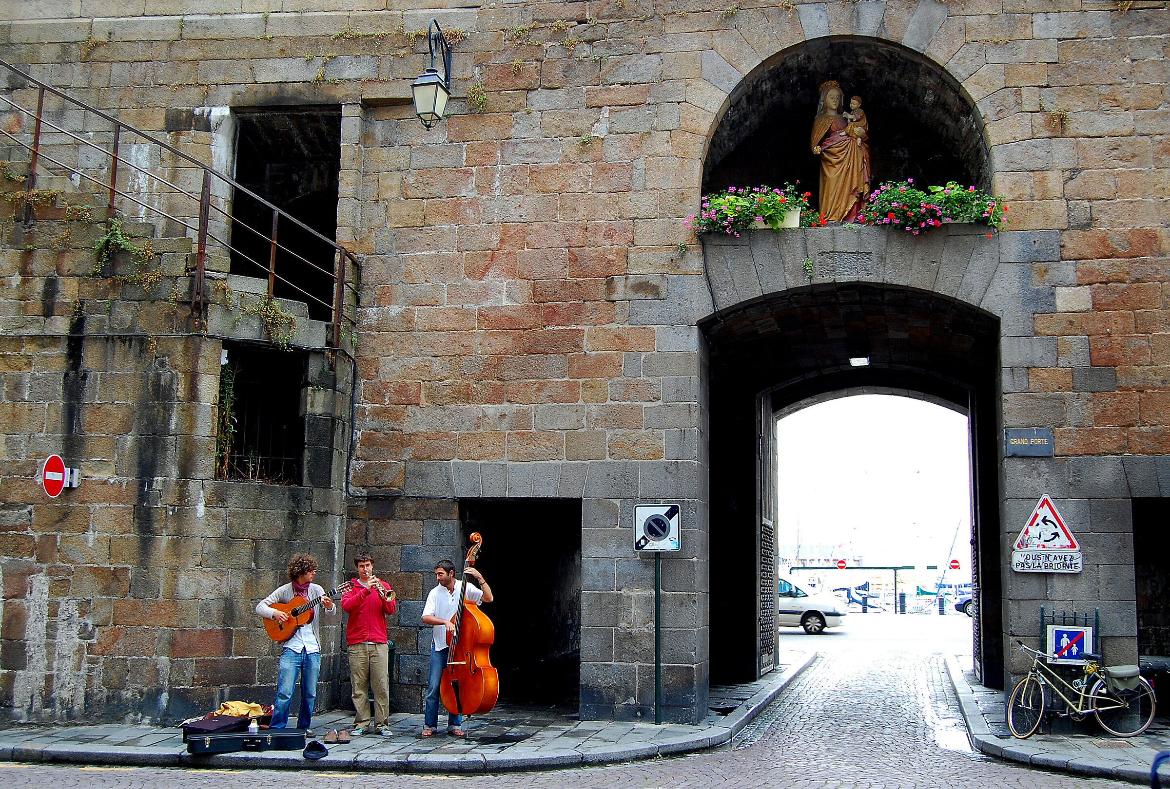 Jazz will please... up on the first floor?