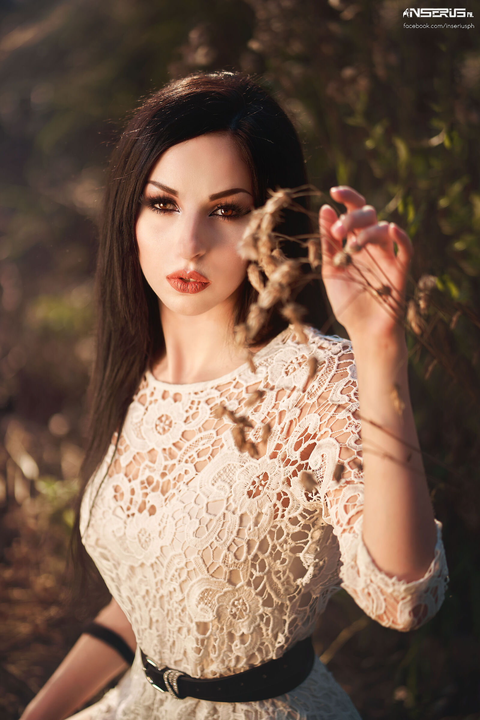 tra i campi di grano