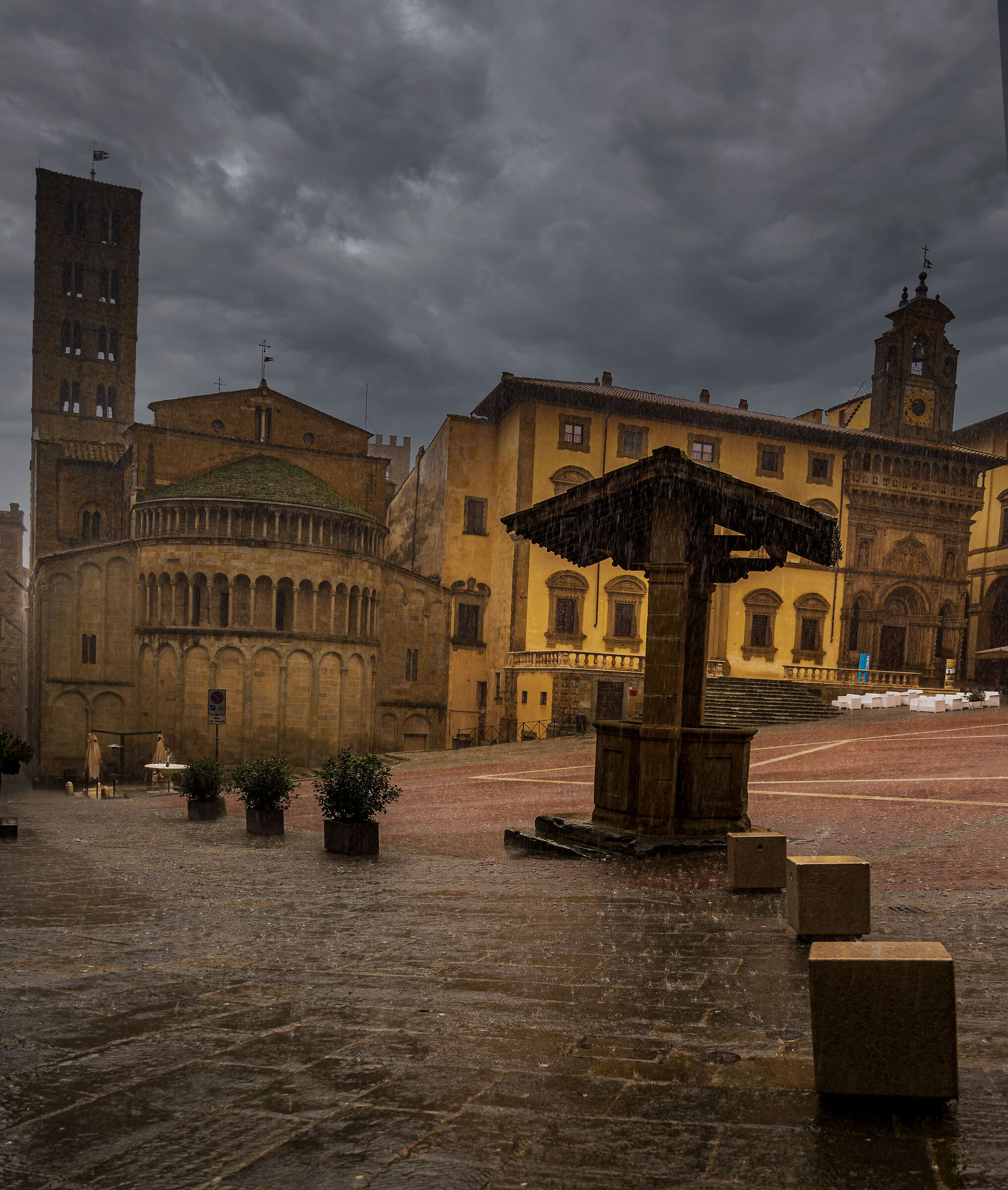 arezzo and rain