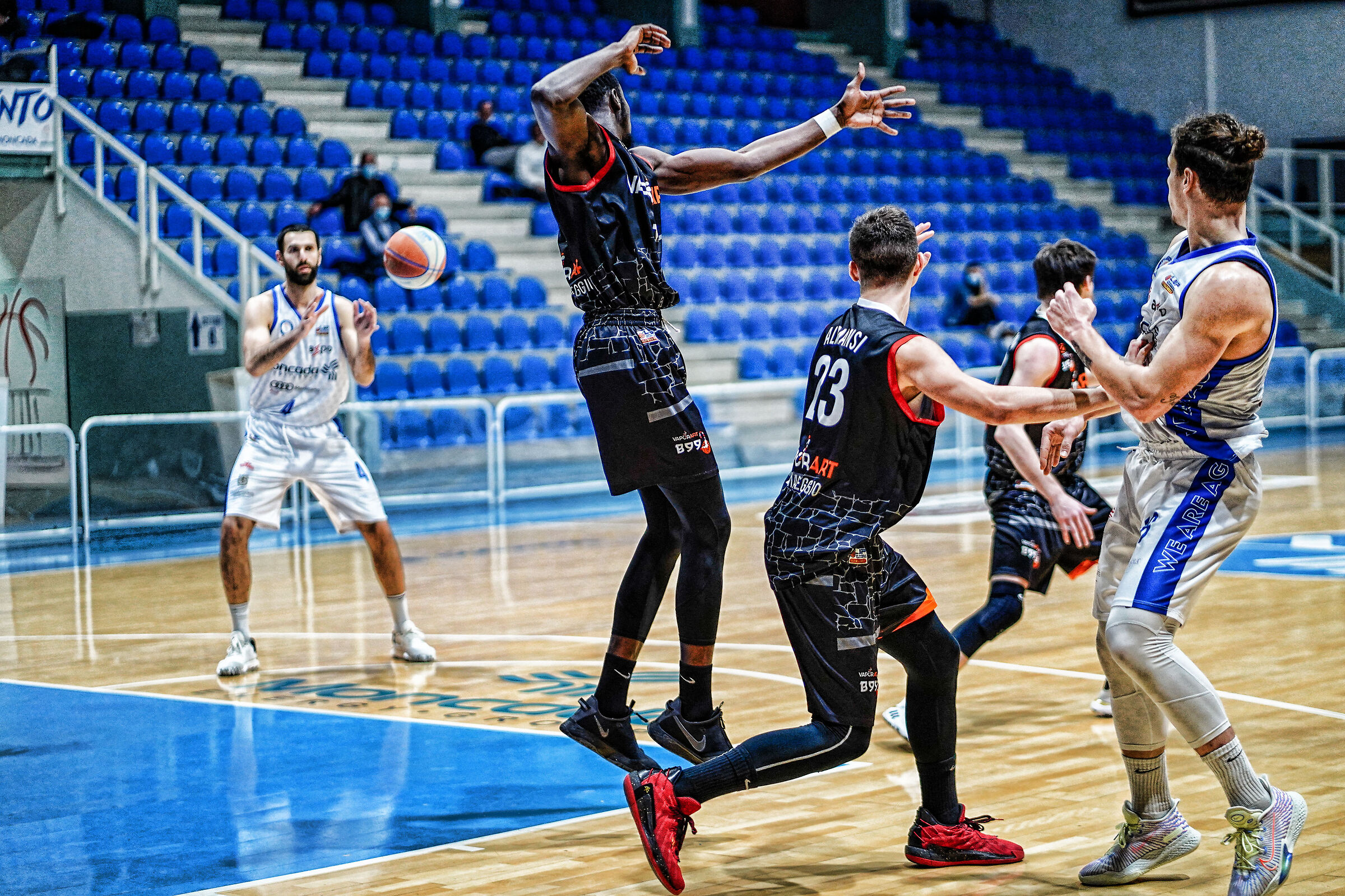 Fortitudo Agrigento Vs Bologna