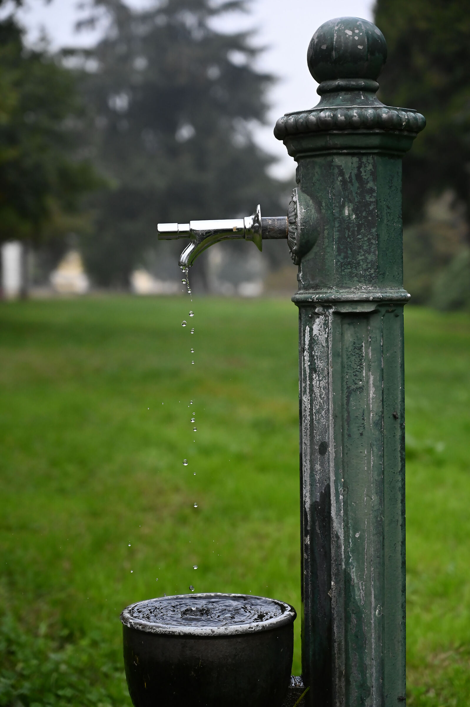 Let's not waste water!