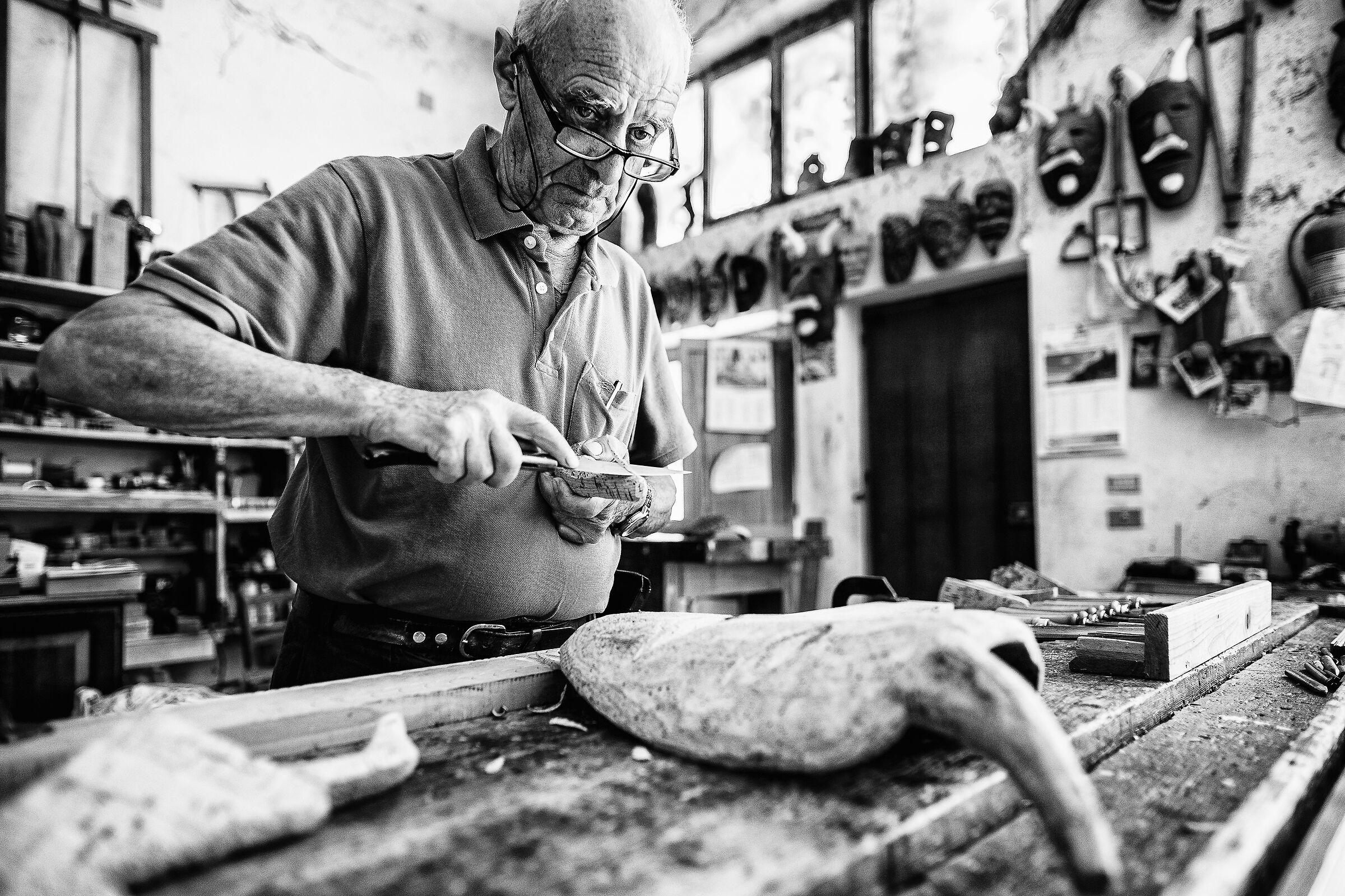 " Coltelli, sughero e maschere di Barbagia "