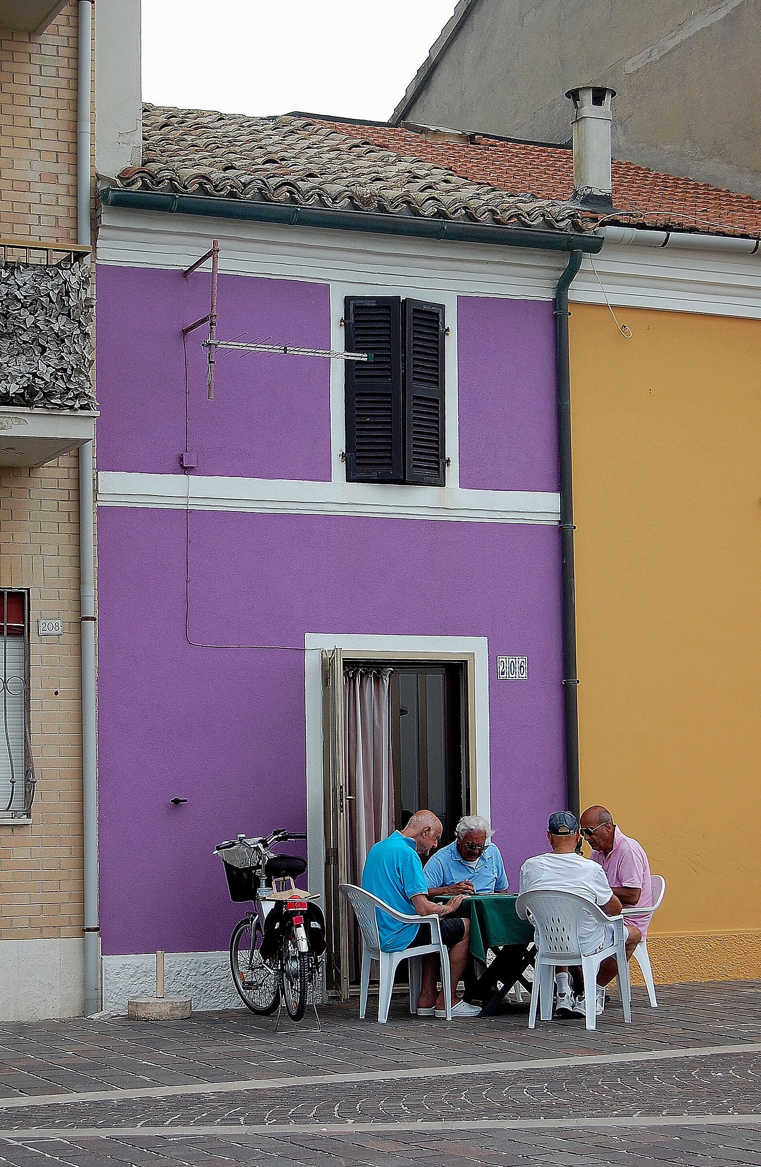 The small lilac casino