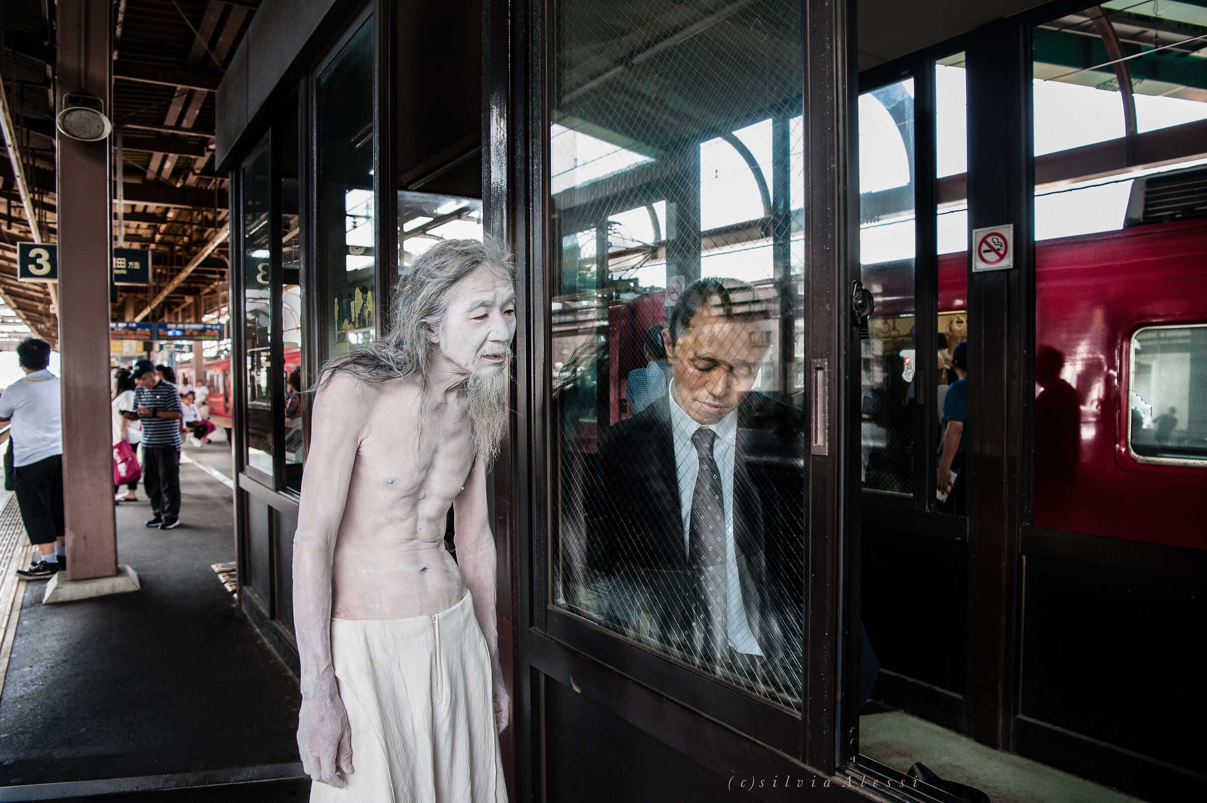 Metamorfosi e follia, Giappone