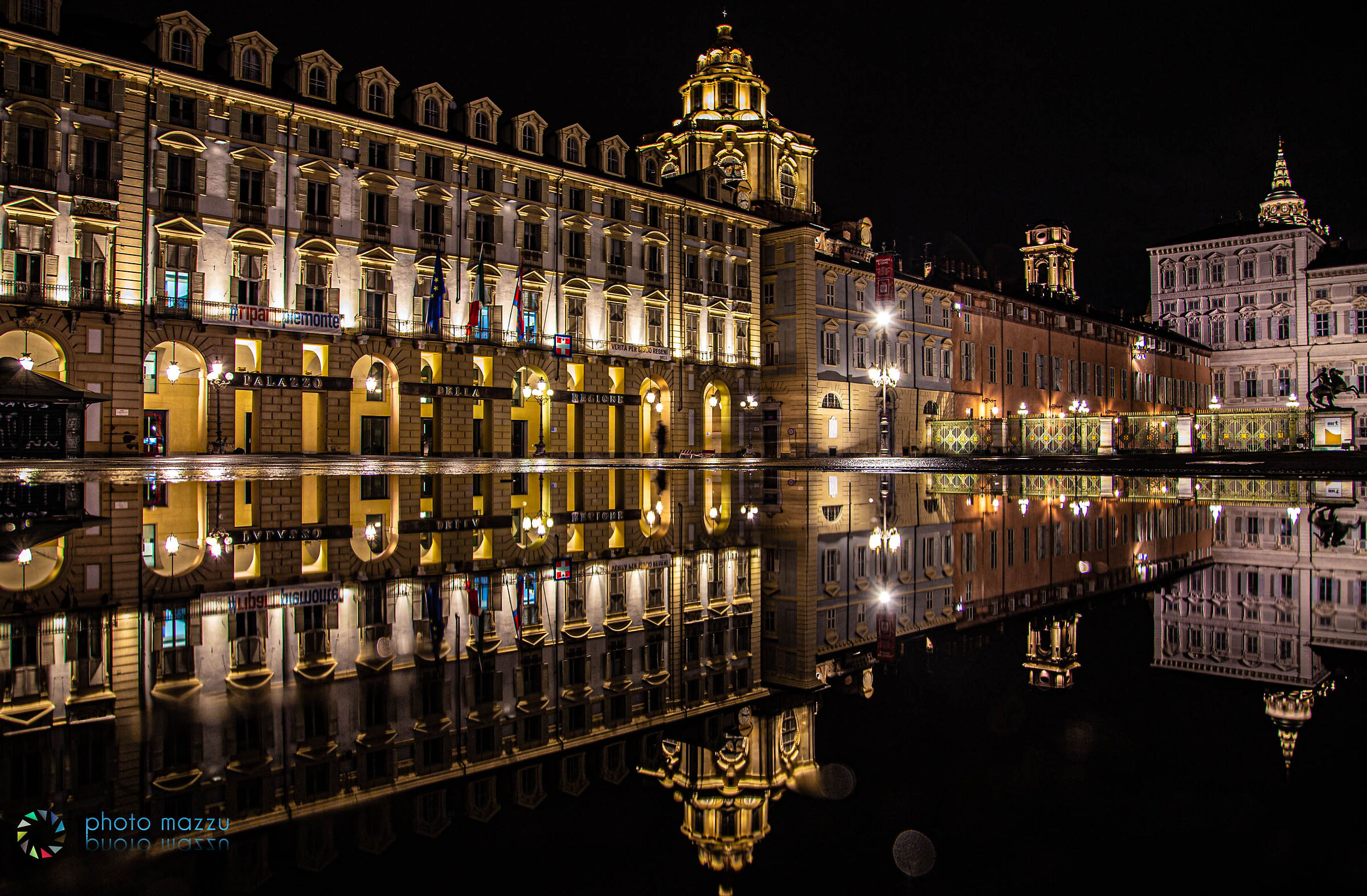 Turin - Palazzo della Regione riflesso