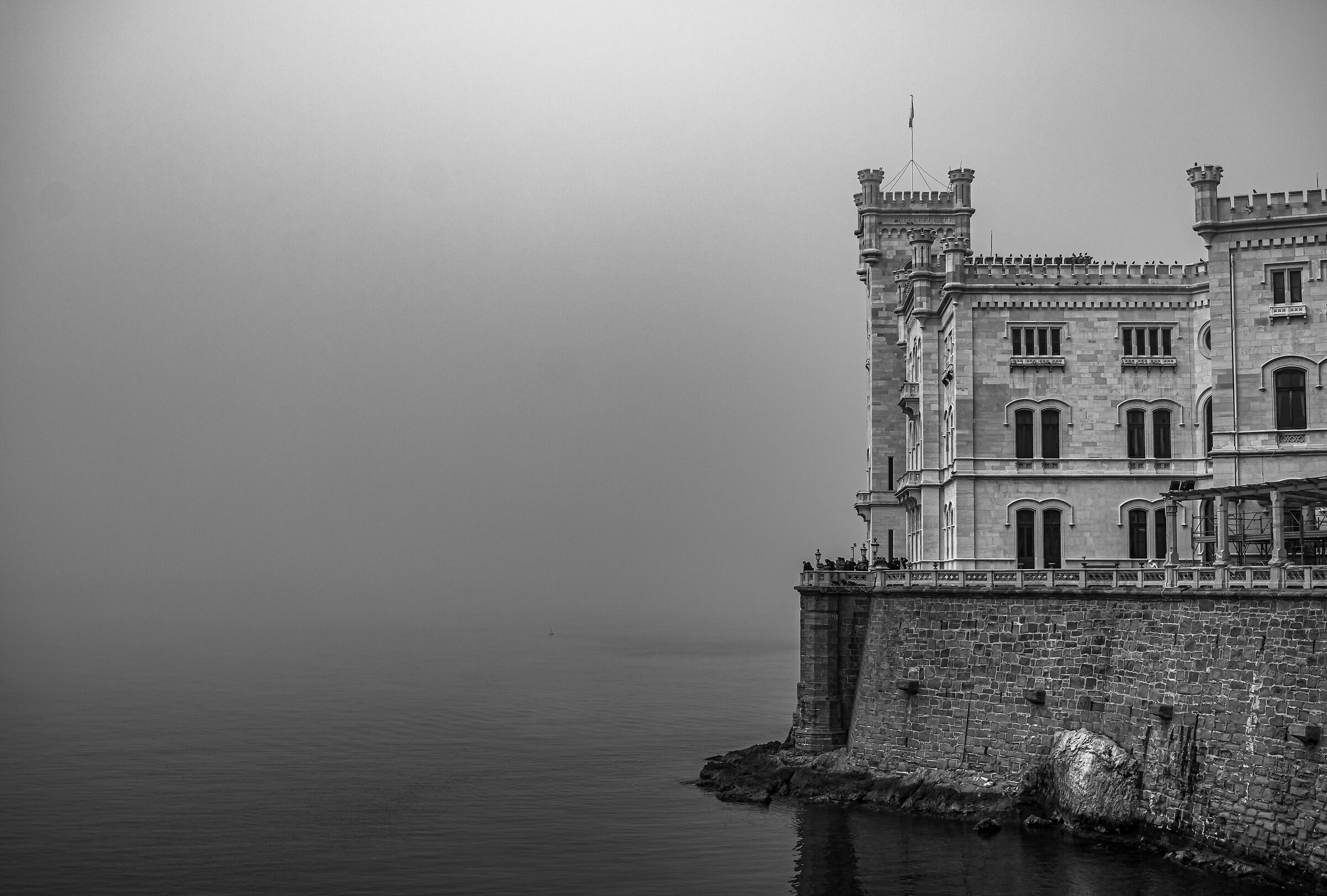 Nebbia al Castello di Miramare